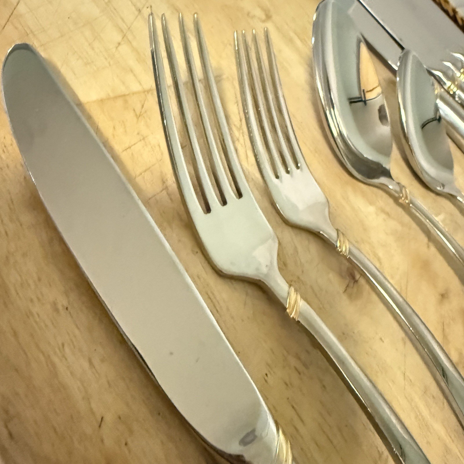 Mikasa Eclipse Gold Gerald Patrick 59 Pc Stainless Steel Flatware Set Serves 11