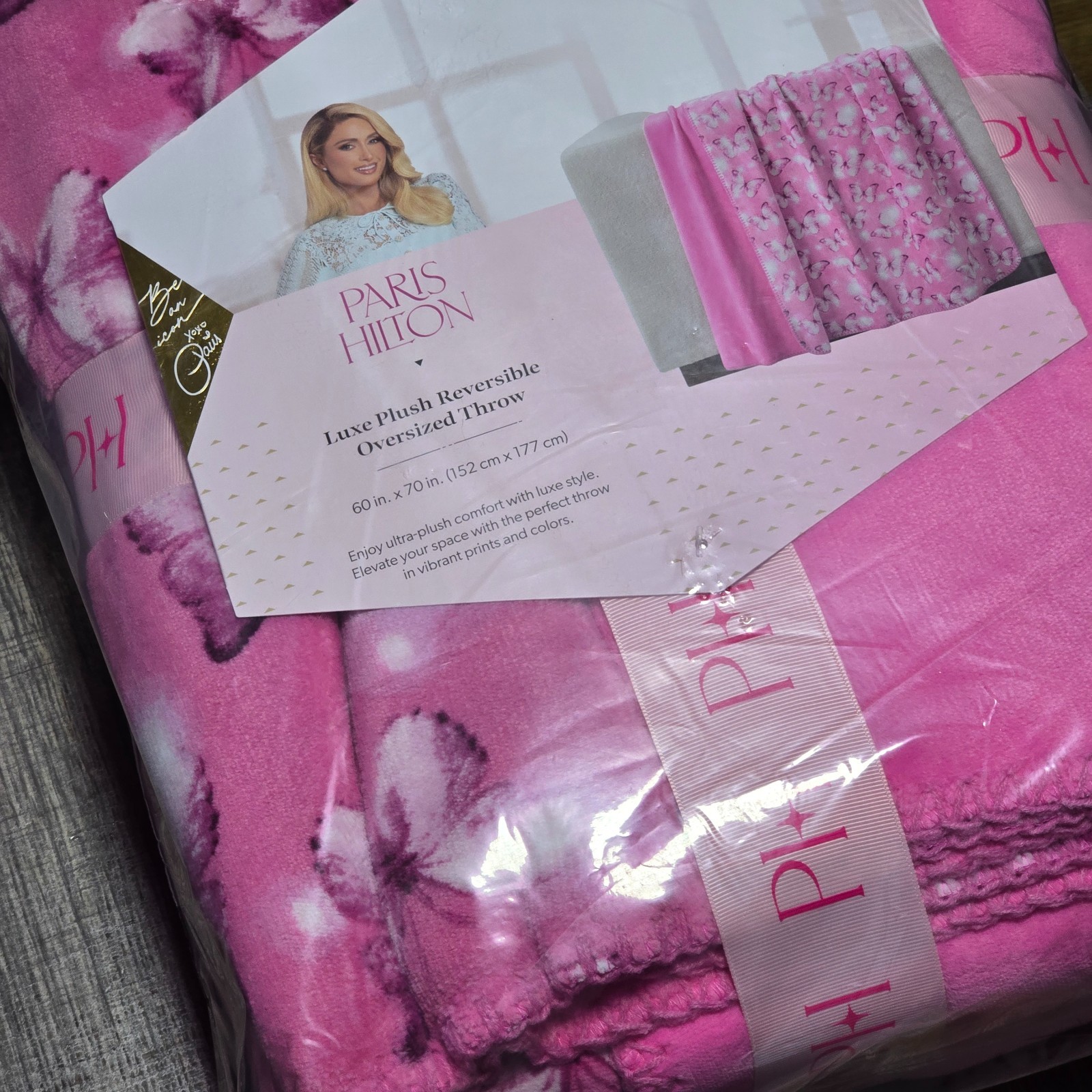 Paris Hilton Luxe Plush Oversized Reversible Butterflies Pink Throw Brand New