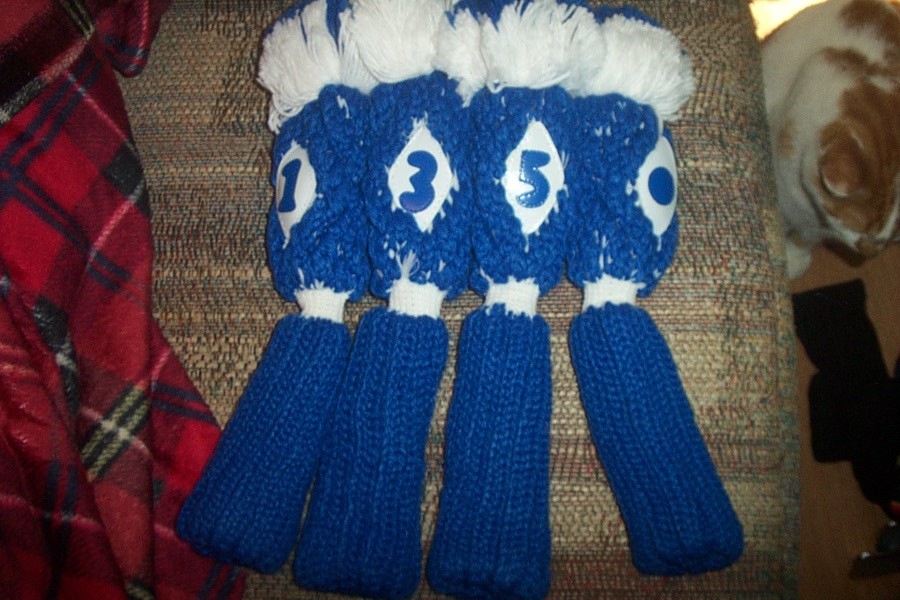 BRAND NEW Vintage Deluxe Knit Pom Pom headcovers set of 4 Royal Blue