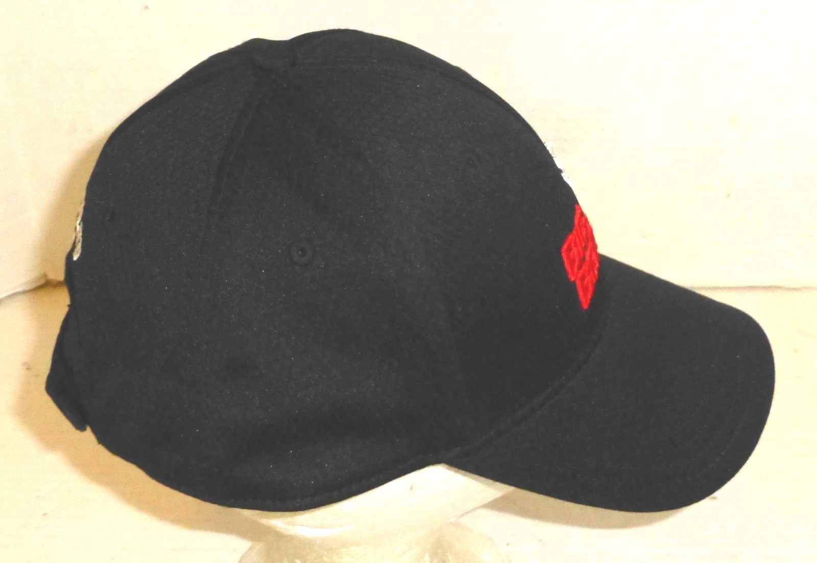 Callaway Big Bertha Falling Apple Hook & Loop Adjustable Hat Black PLEASE READ