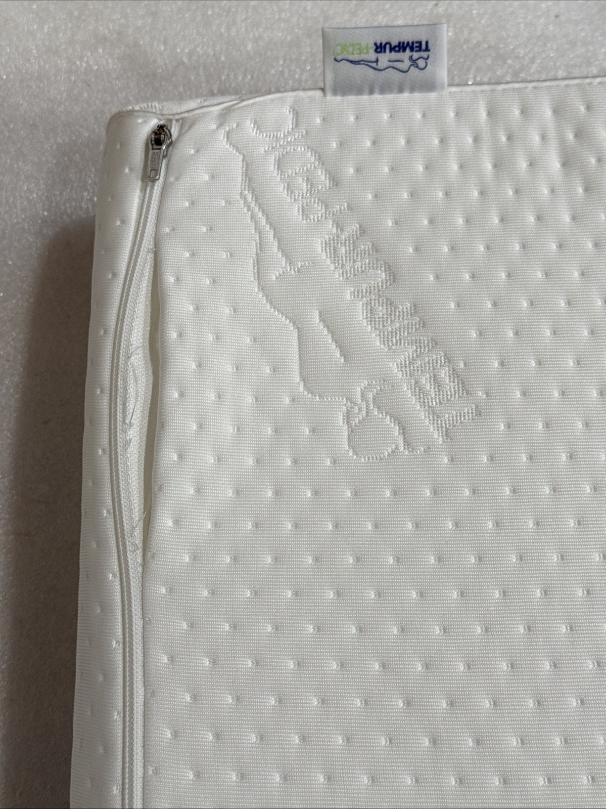 Tempur-Pedic TEMPUR-Ergo Neck Pillow, Standard, Medium, White