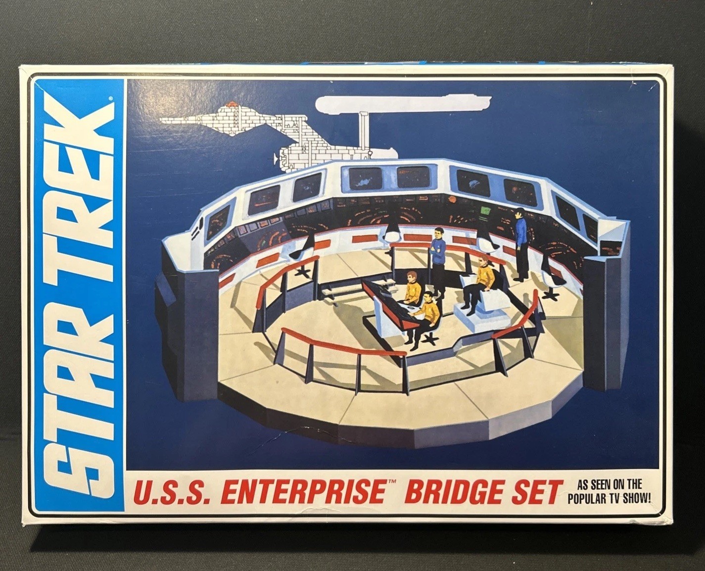 AMT Star Trek Bridge Of The USS Enterprise *NEW* Parts Sealed