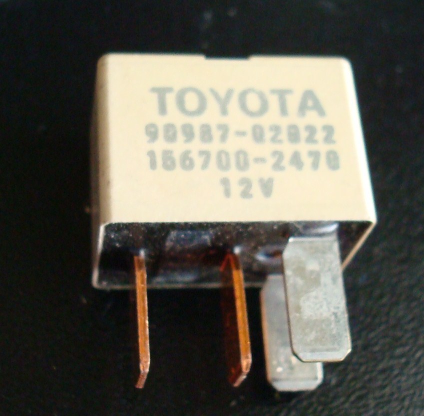 OEM original Toyota 90987-02022 tan Denso 156700-2470 relay AC clutch fan