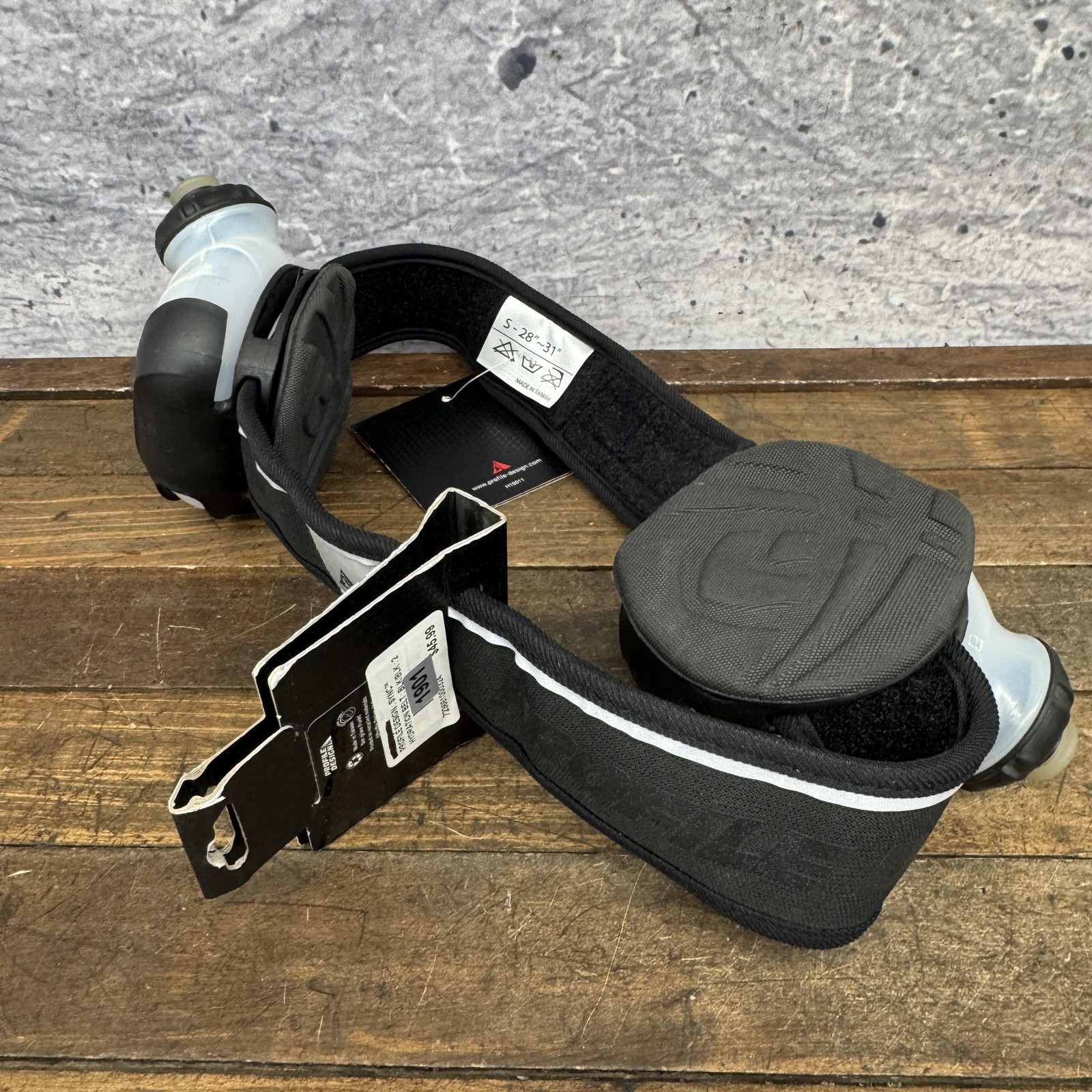 SMALL Profile Design Sync Hydration Belt SMALL 28-31in Black Running Bottles