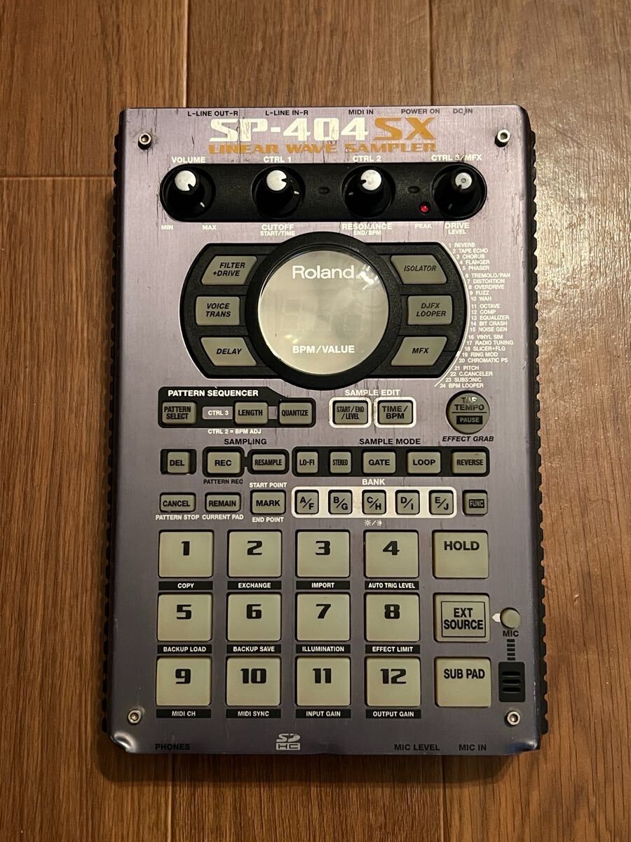 Roland SP-404SX Compact Linear Wave Sampler