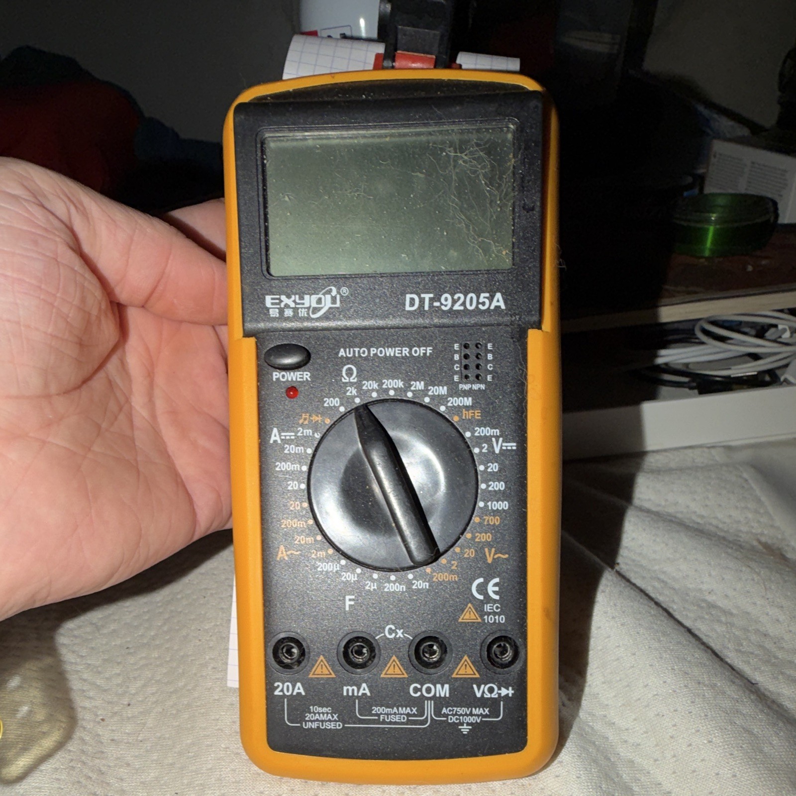 EXYDI DT-9205A Digital Handheld Multimeter 2000 Count Auto Power Off