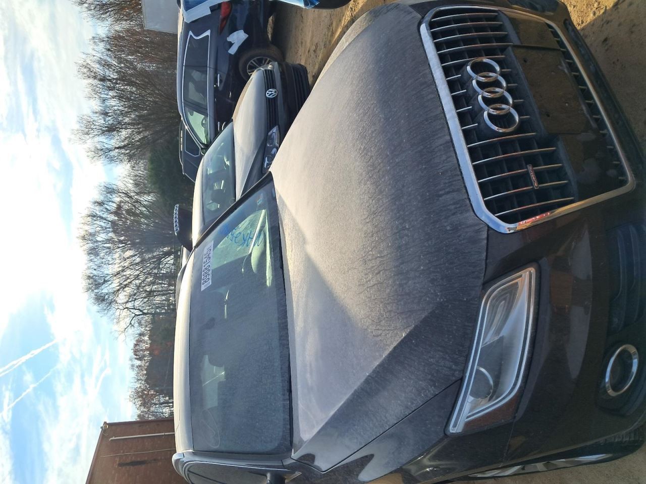 Q5 2013 Glove Box 4874559