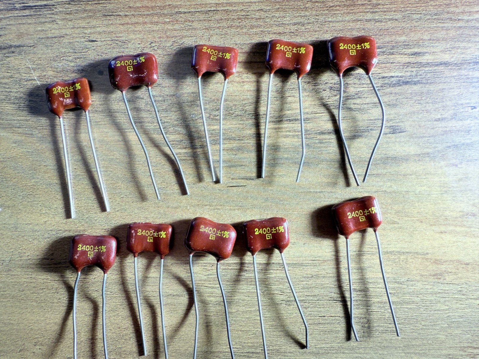Lot of 10 2400 pf +-1% Silver Mica Capacitor