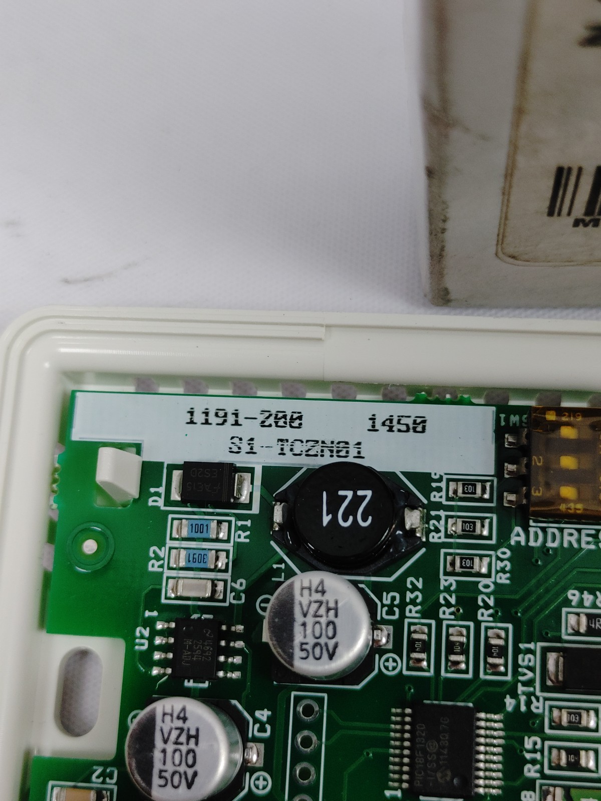 Source 1 Zone Sensor S1-TCZSN01 - Old Stock
