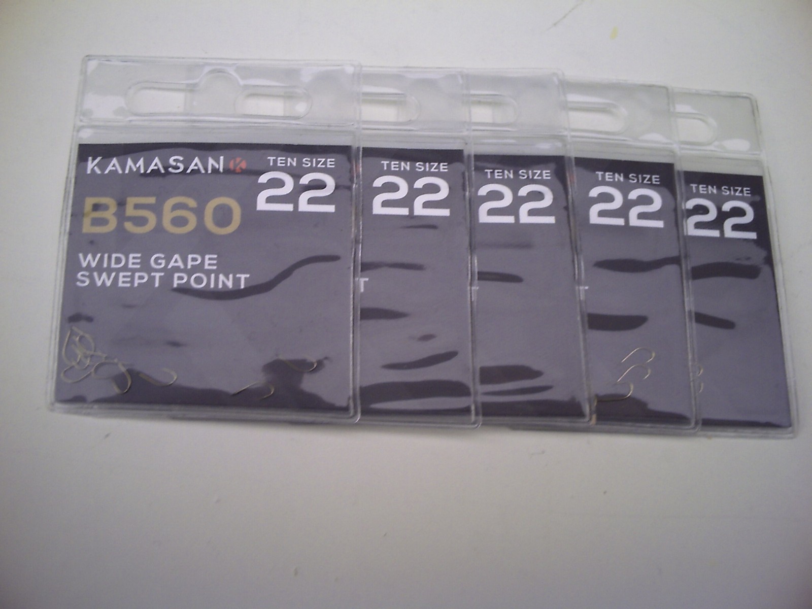 50 x Kamasan B560 Micro Barb Spade End Hooks Size 22. Perfect All Round Hook.