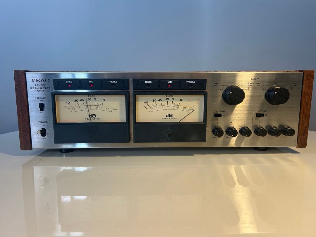 TEAC AP-300 Vintage Power Amplifier with Peak Meters Junk For Parts or Repair