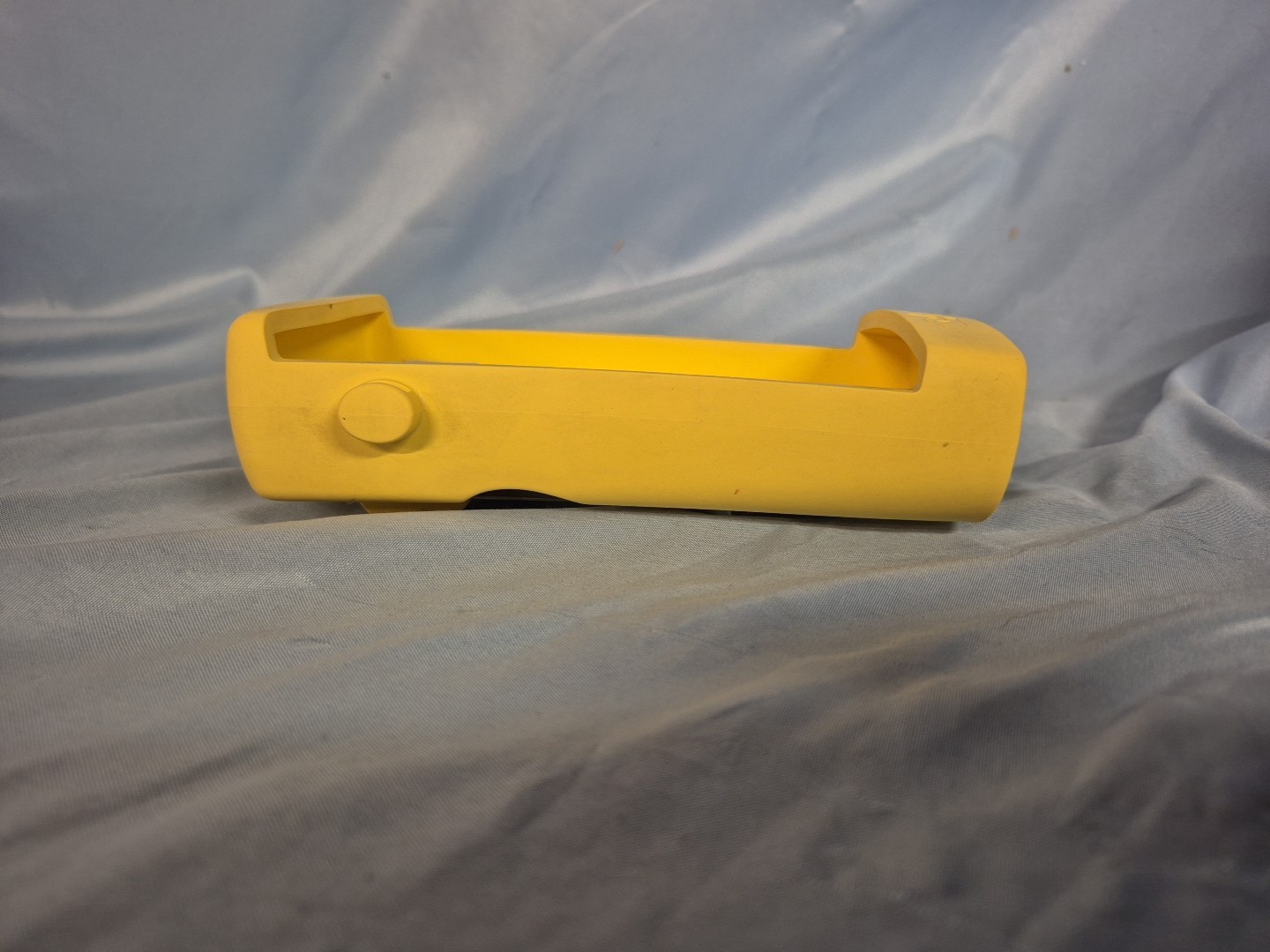 Nellcor OxiMax N-65P Handheld Pulse Oximeter W/ SpO2 Sensor & Yellow Case