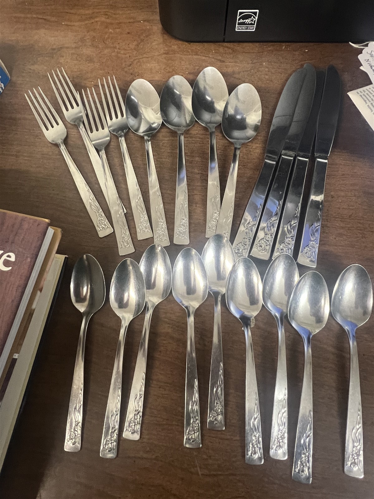 20 Piece Stanhome Stainless Flatware Set