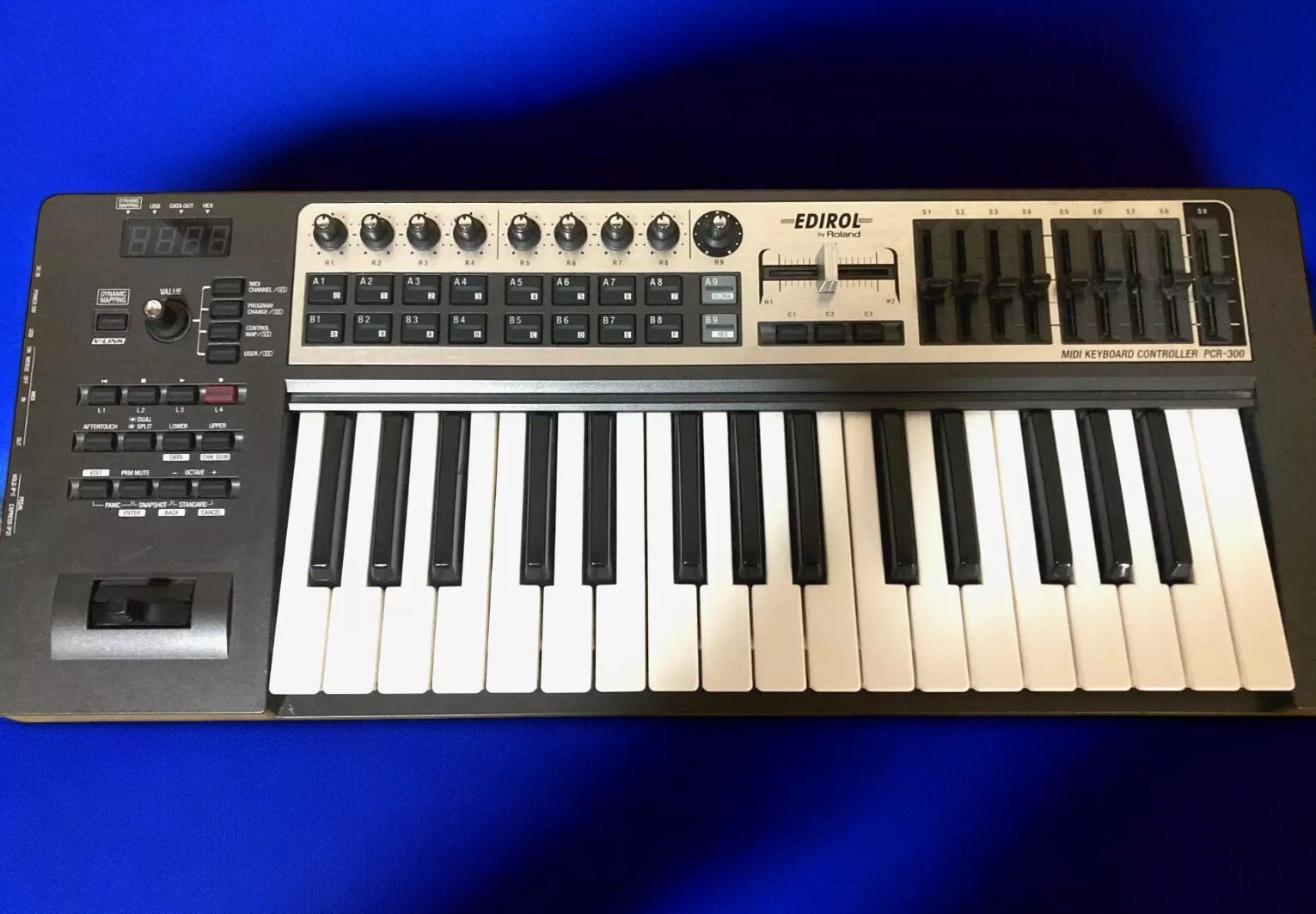 Roland EDIROL PCR-300 MIDI Controller Keyboard 32-Key USB Tested