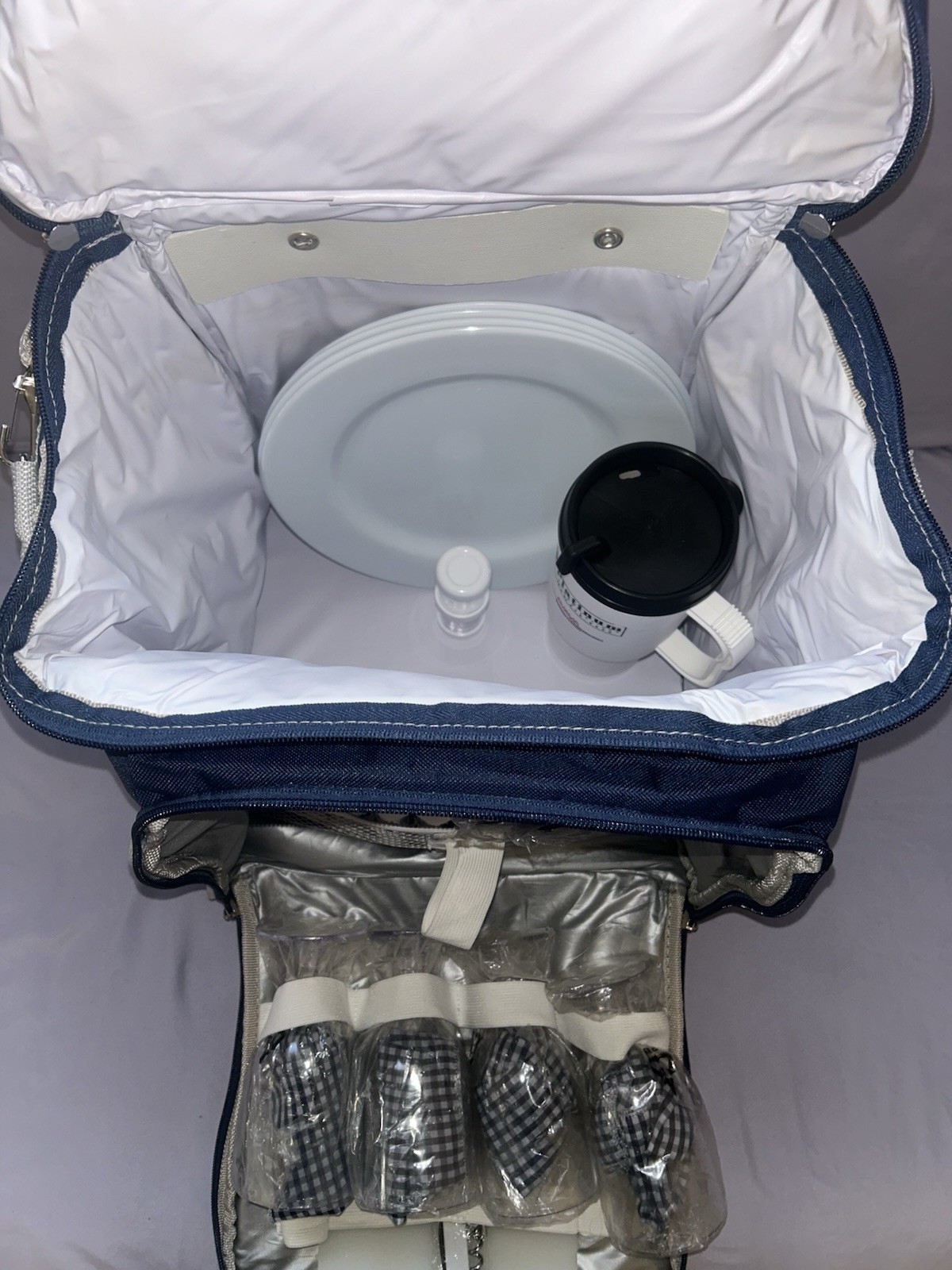 Picnic Cooler On Wheel