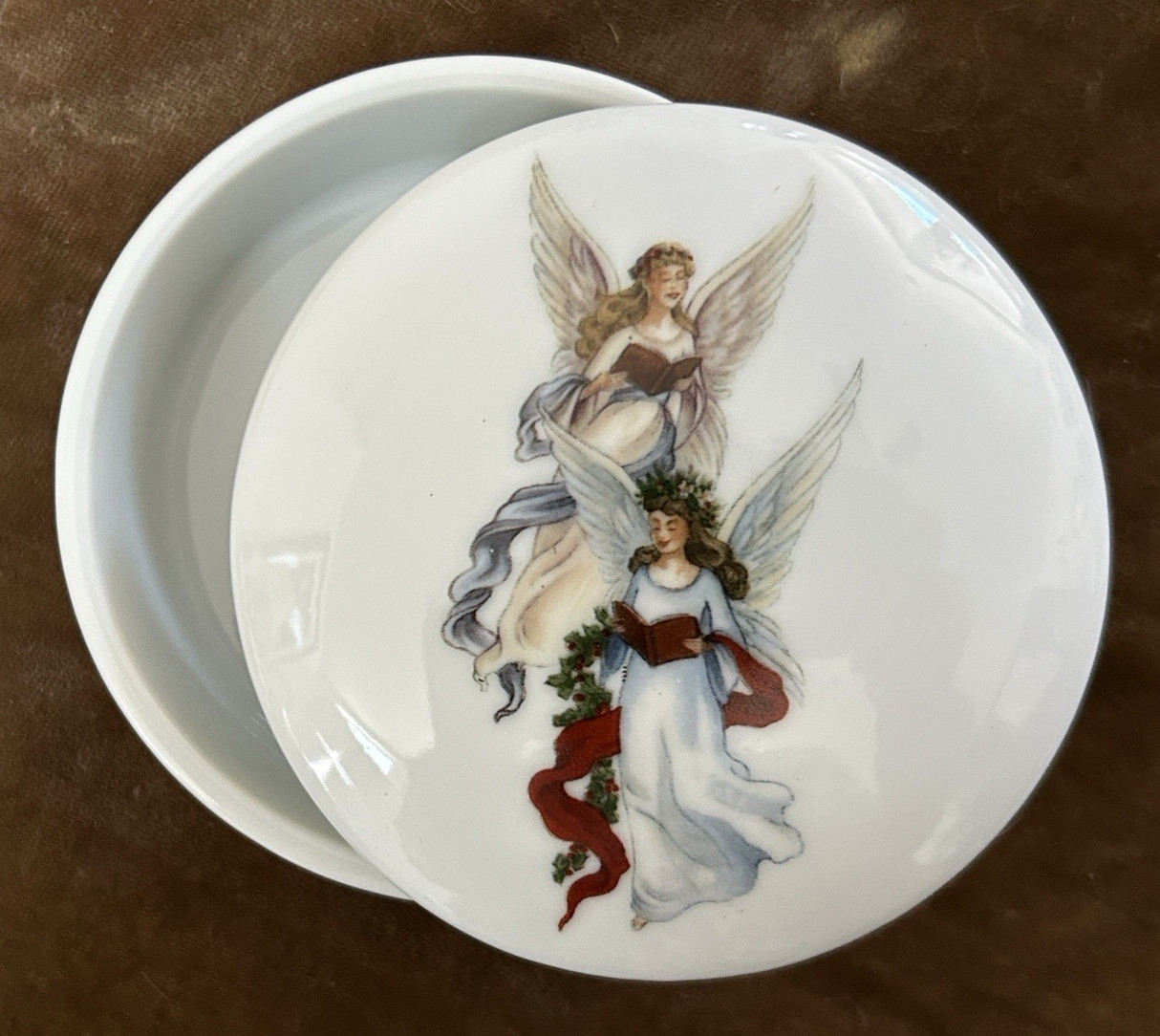 The Egg Lady ~ Rare Trinket Dish w/ Lid ~ Angels & Holiday Garland ~ Mint Cond.