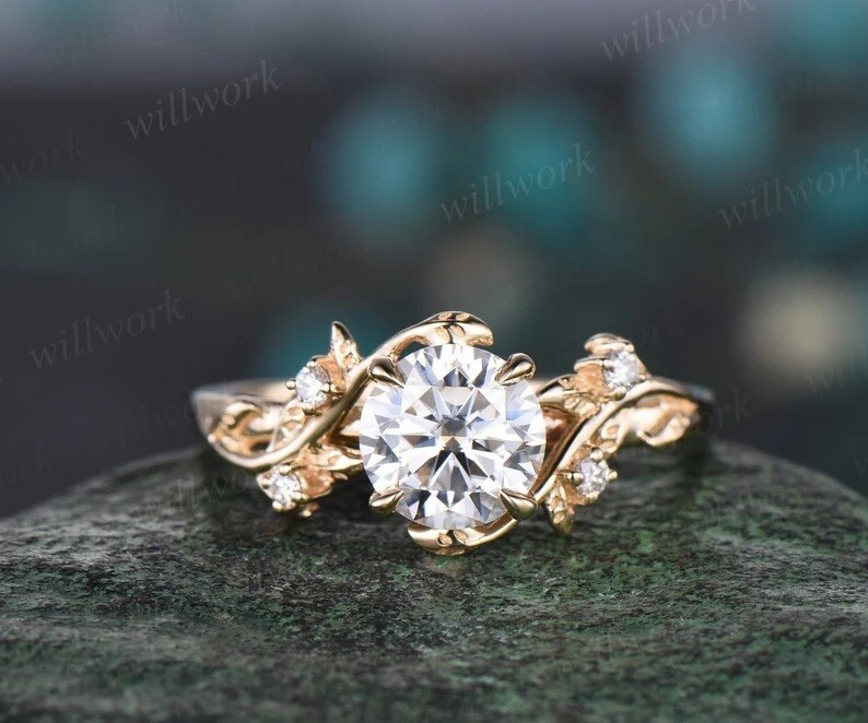 Art Deco Twig Leaf Shape Round Cut Moissanite Solitaire Engagement Ring