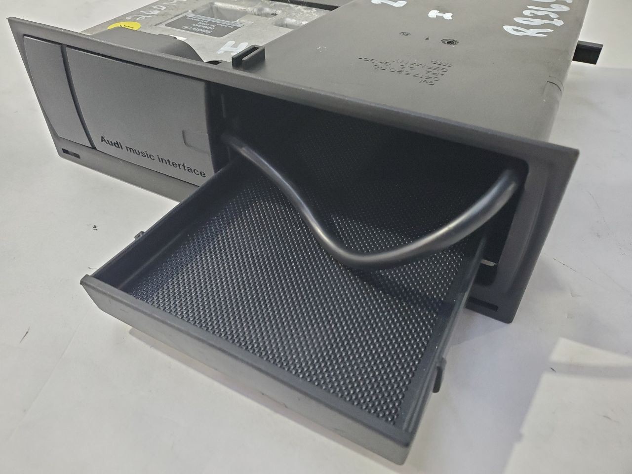 2007 Audi S8 OEM Multi Media Music Module 4E0035785B