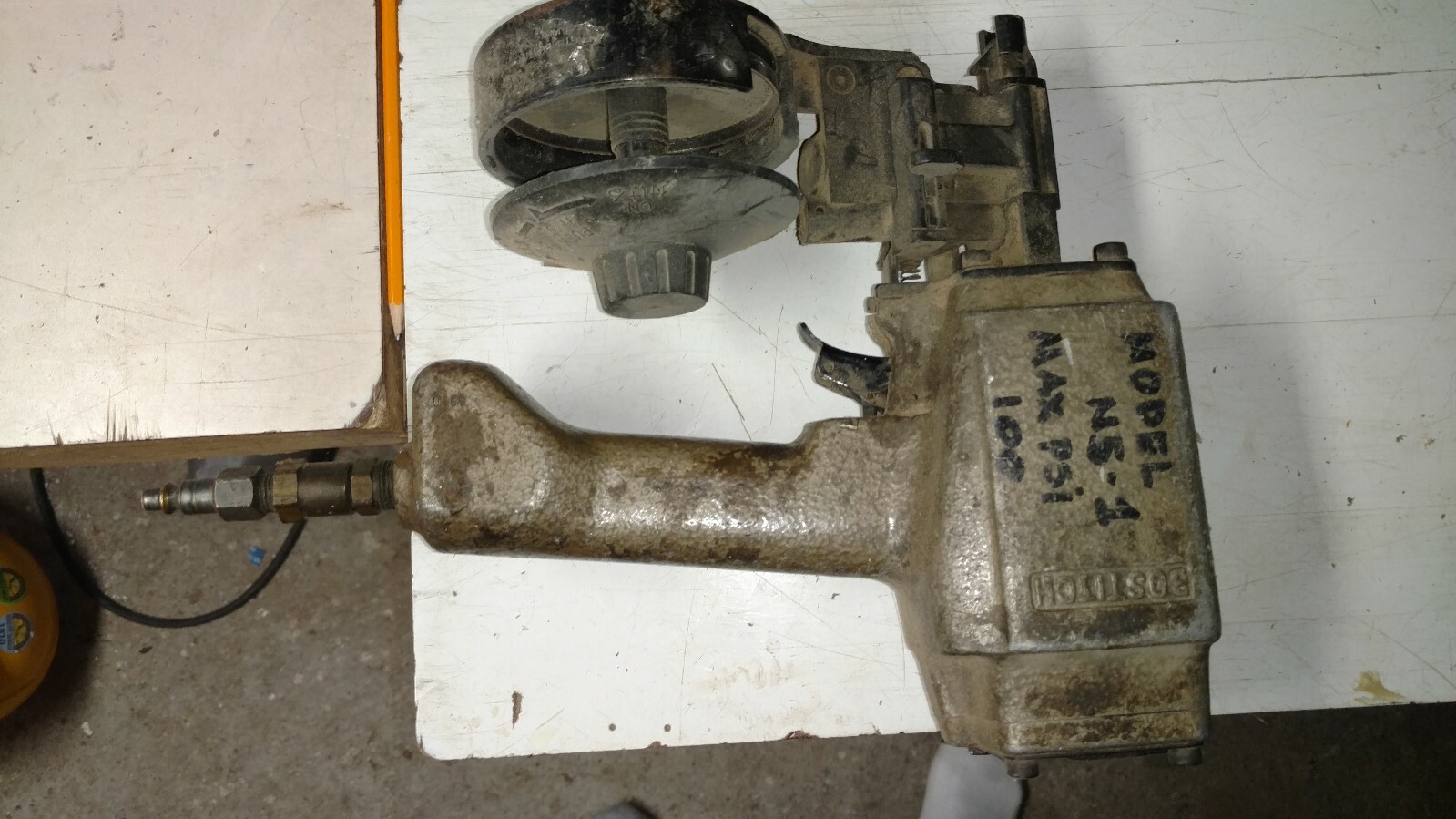 BOSTICH PALLET AIR NAILER working N5-1