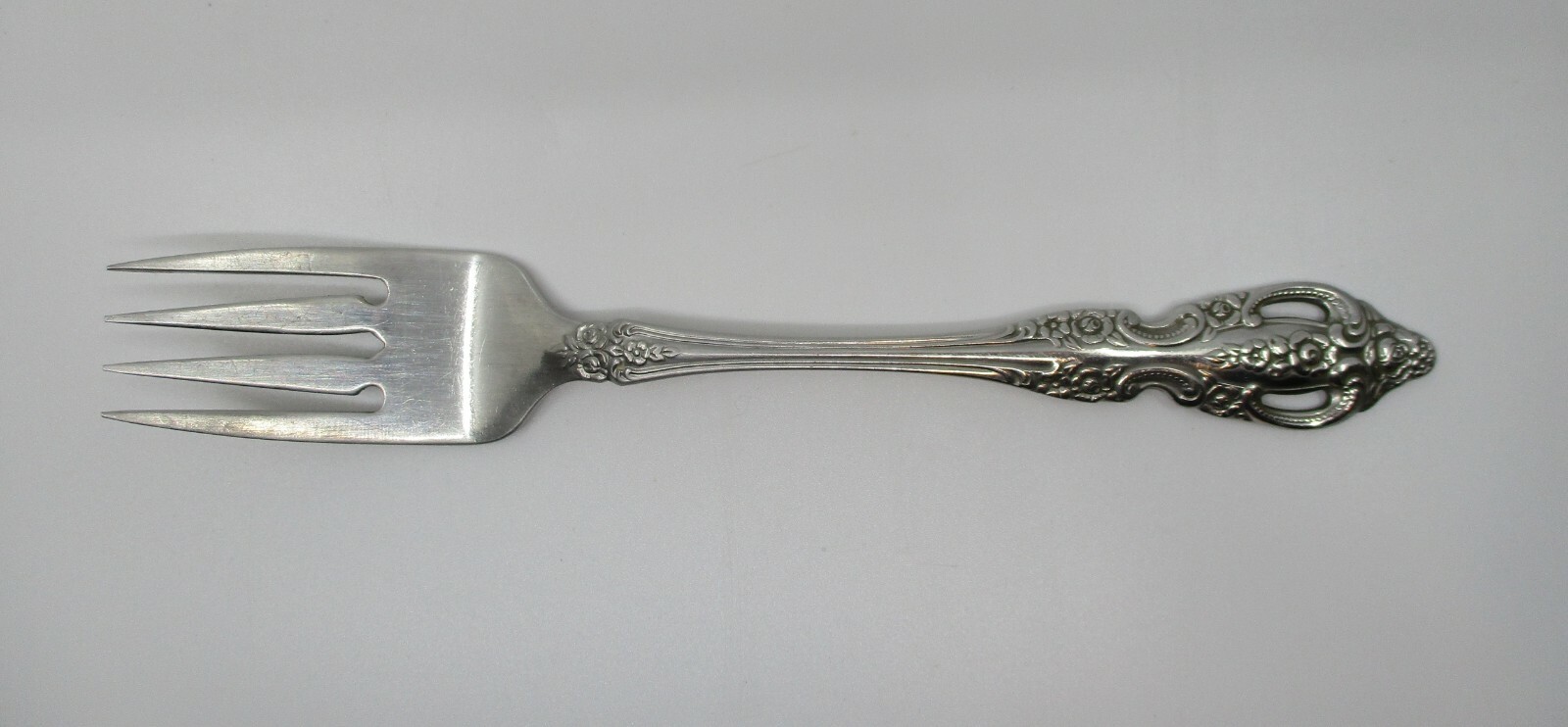 ONEIDA STAINLESS RENOIR SALAD FORK - 6 3/4"- 03F