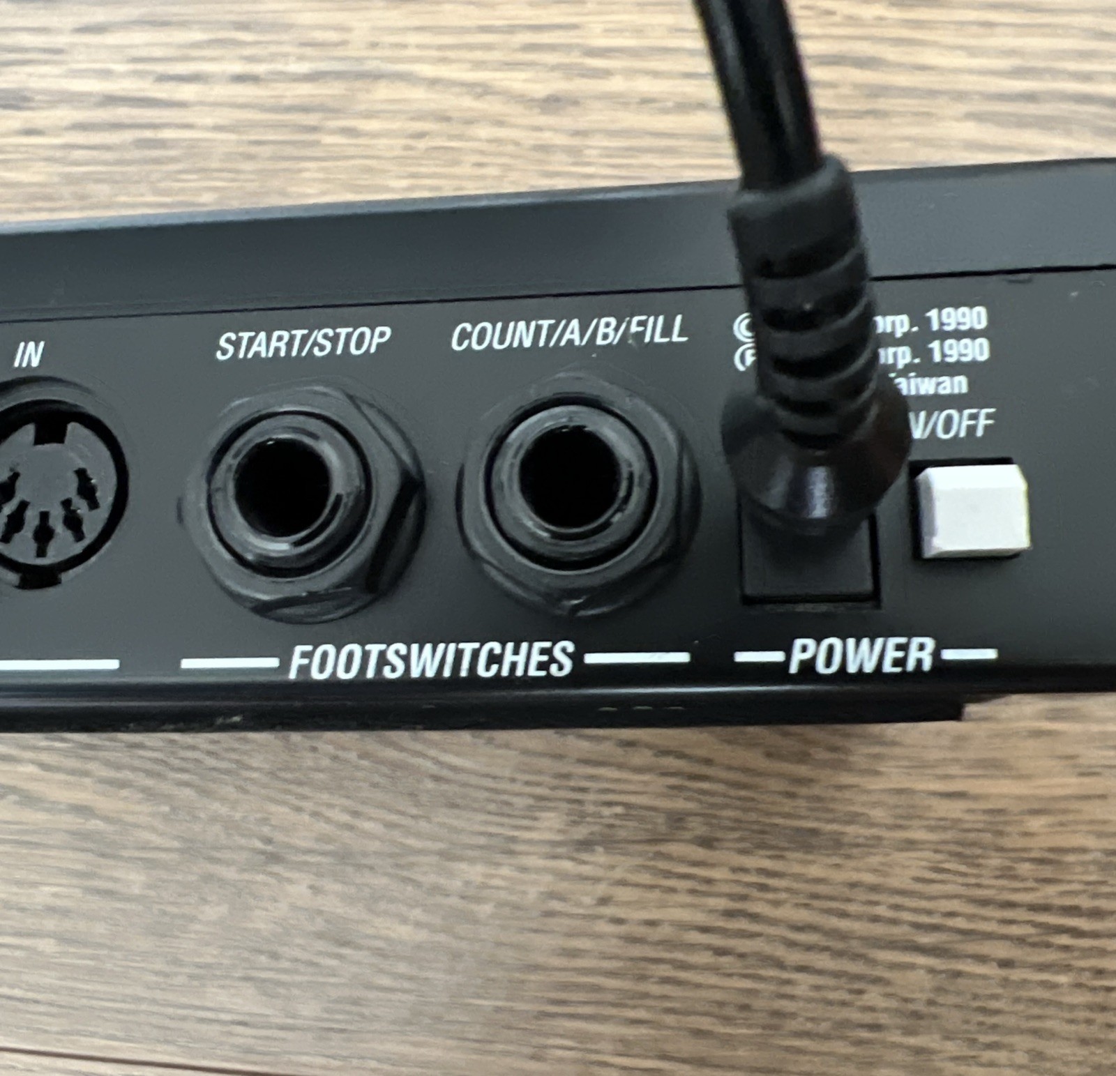 Alesis SR16 Digital Drum Machine/Module