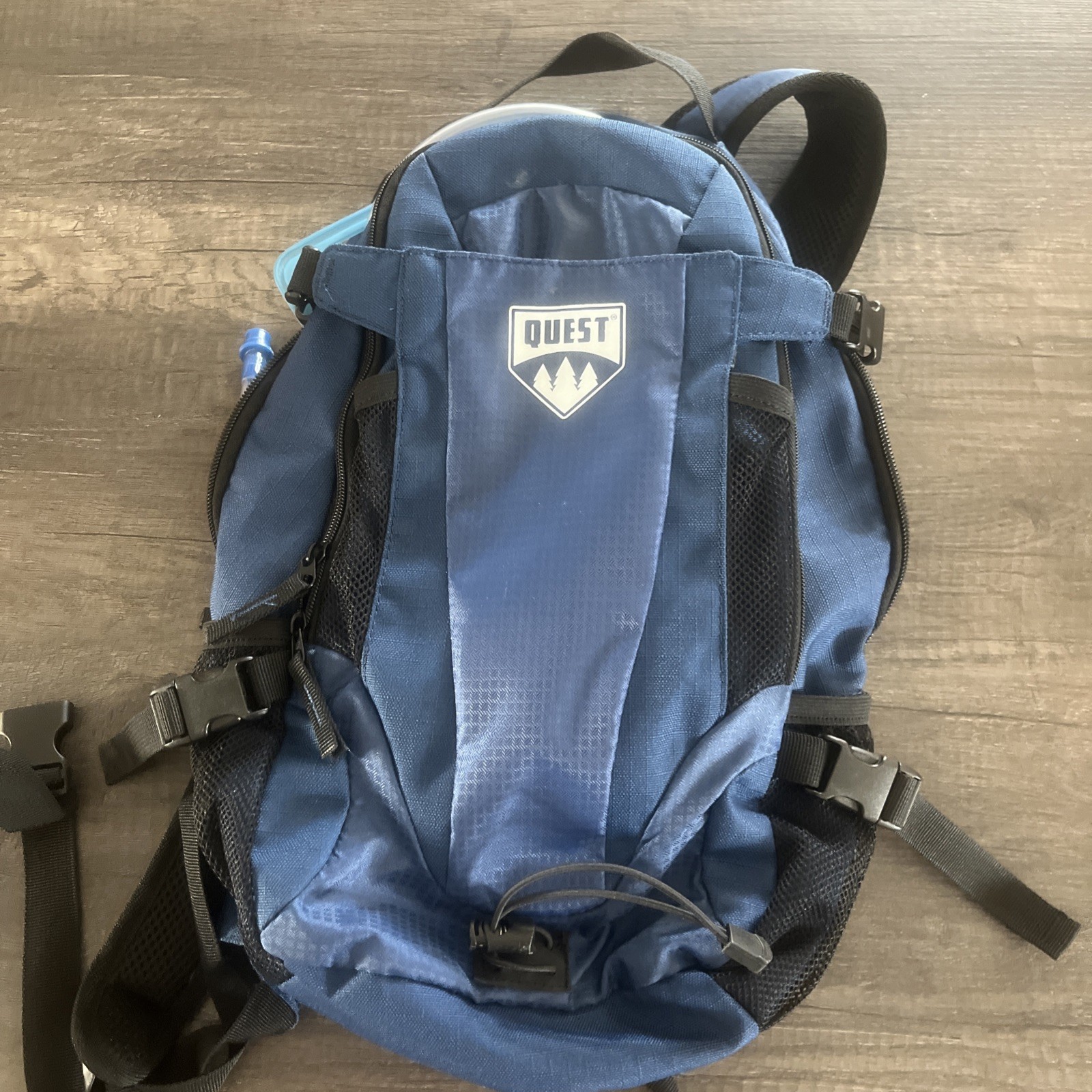 Quest Hydration Hiking Backpack Blue w/ Water Bladder Trail Day Pack Camping EUC