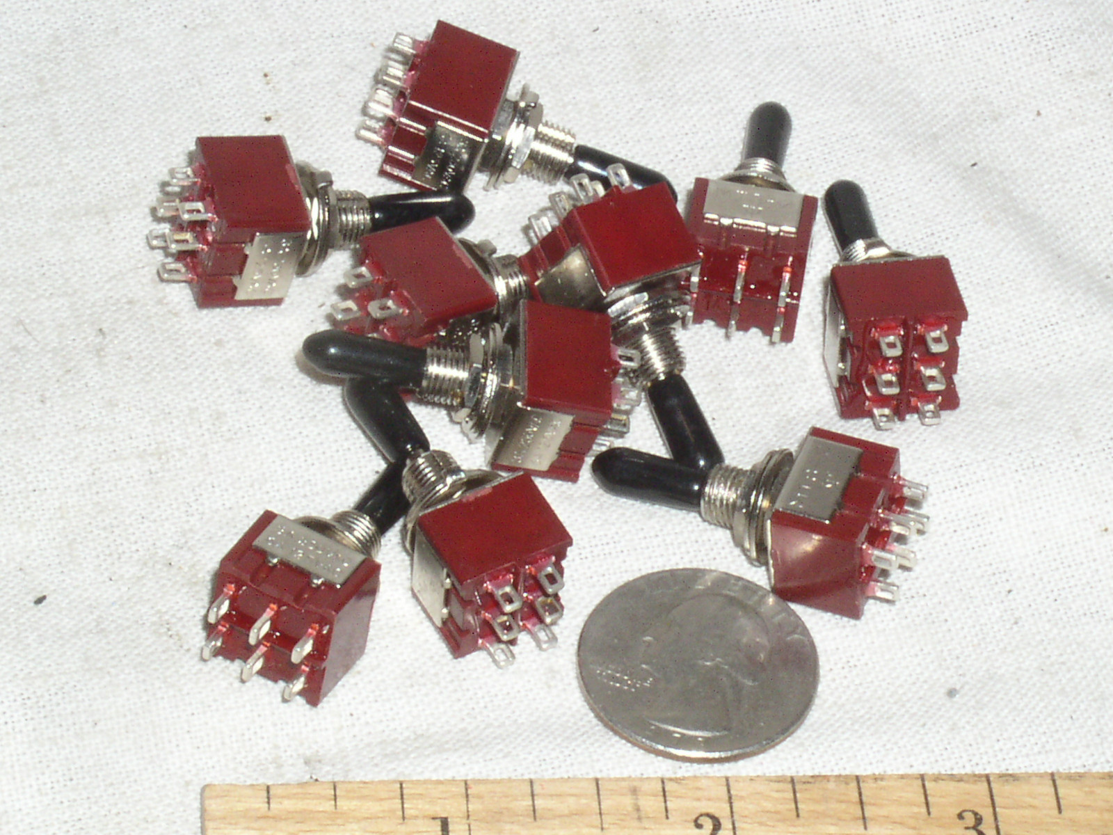 10 MINI TOGGLE DPDT MOMENTARY MOM-OFF-MOM SWITCH 6 A AMP AC DC 6A RUBBER HANDLE