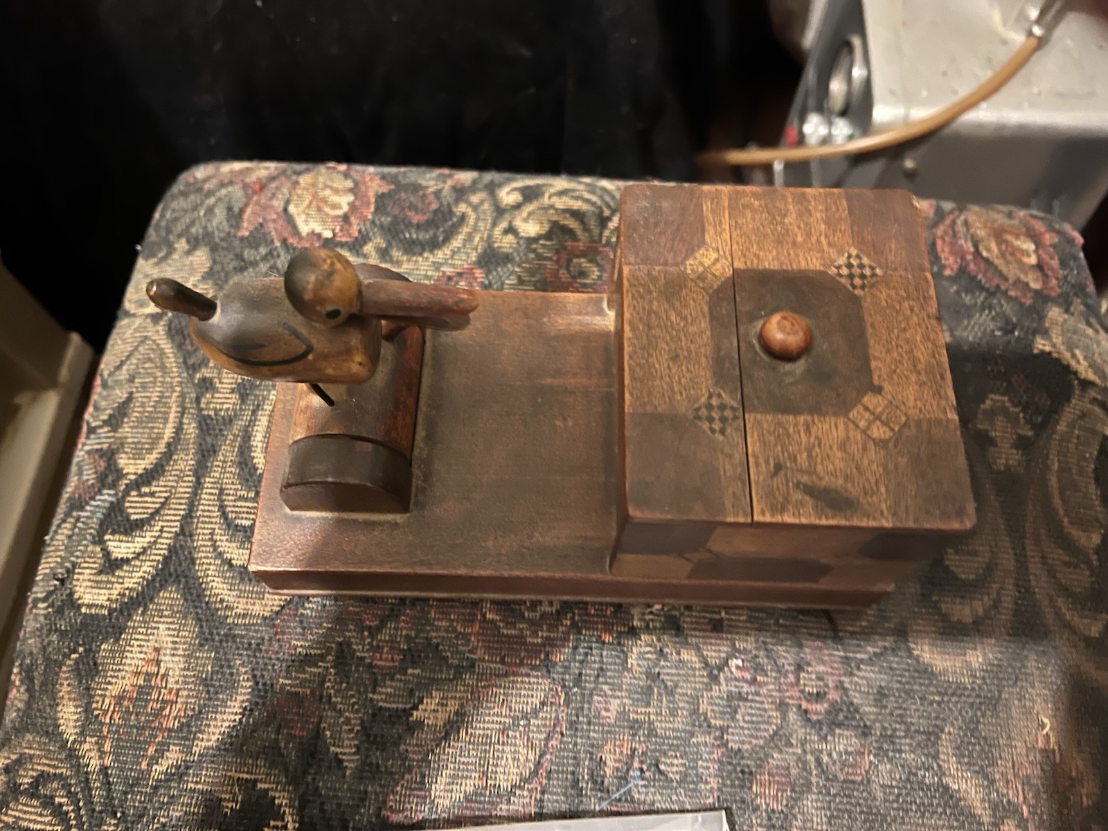 old cigarette machine