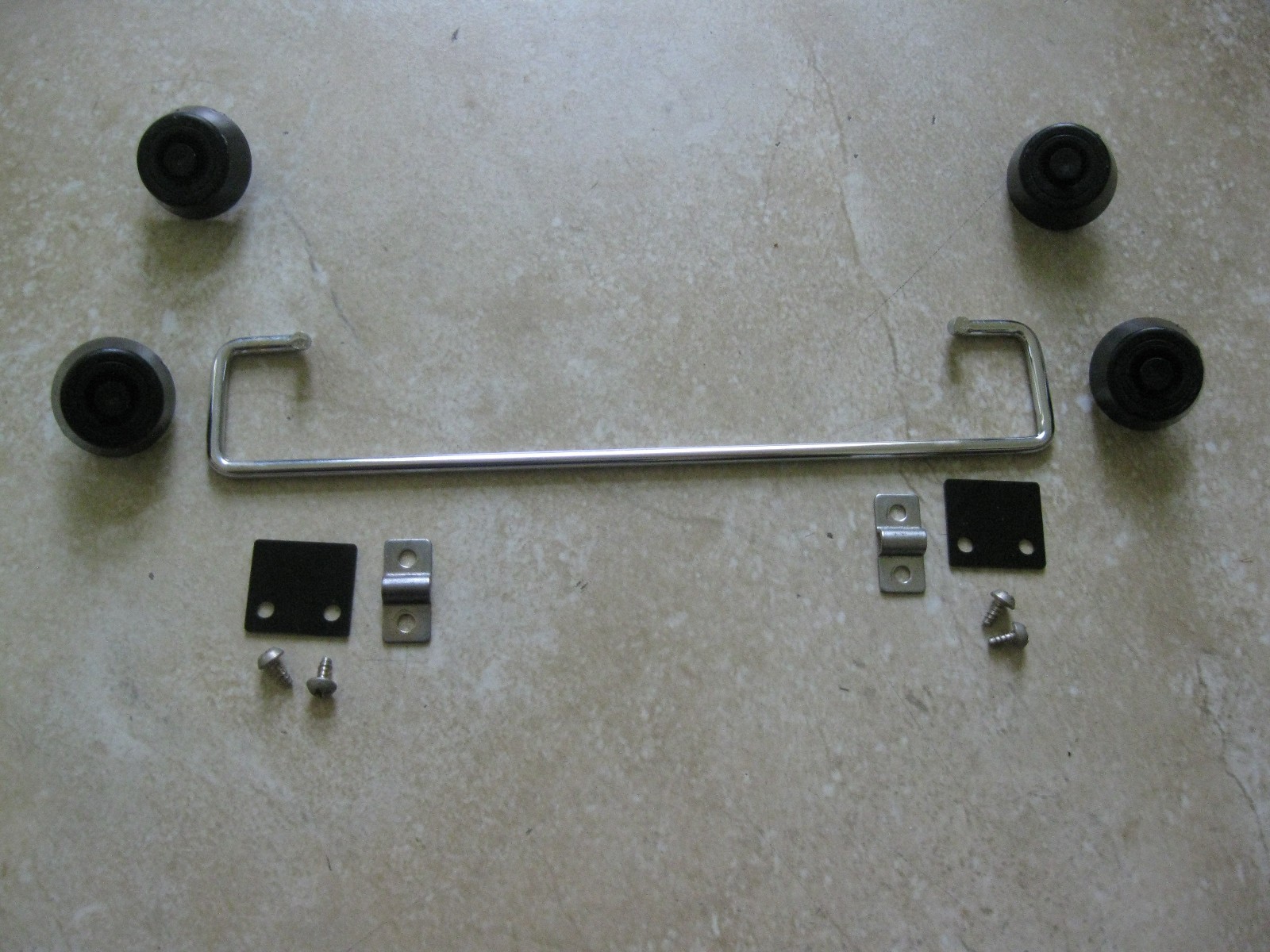 Kenwood TS-430S BOTTOM cabinet tilt bale and 4 feet set in Excellent shape