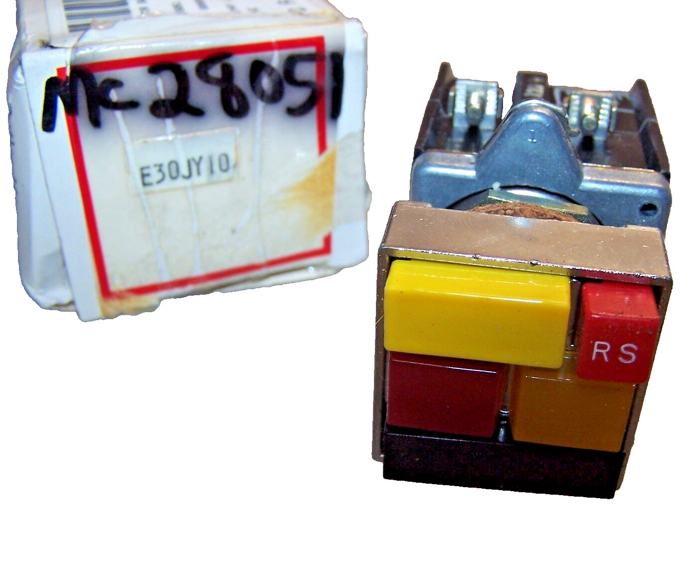 NEW CUTLER HAMMER OPERATOR SWITCH PUSH BUTTON  E30JY10