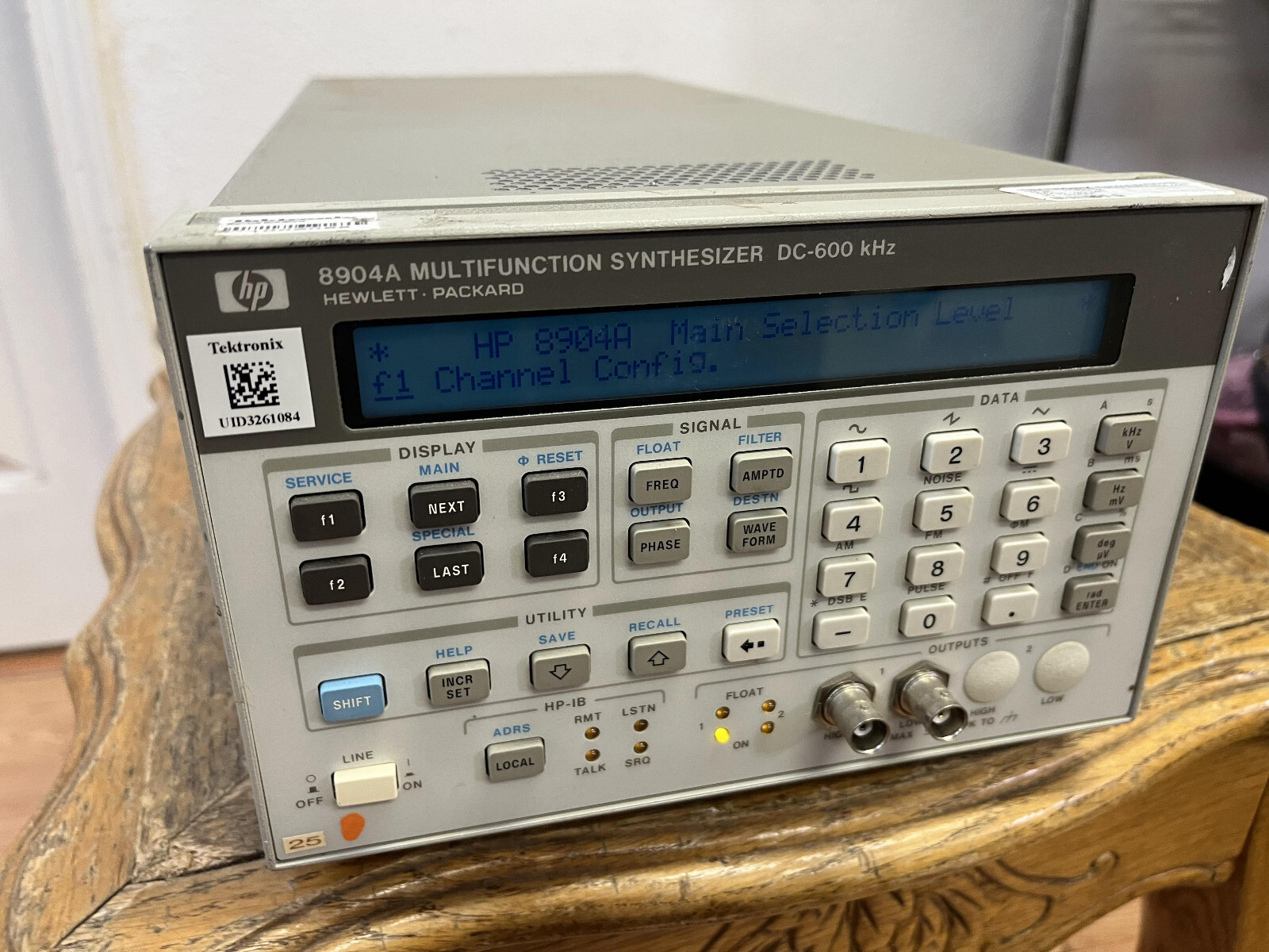 1KK   HP Agilent 8904A Multifunction Synthesizer + Option 006  H20