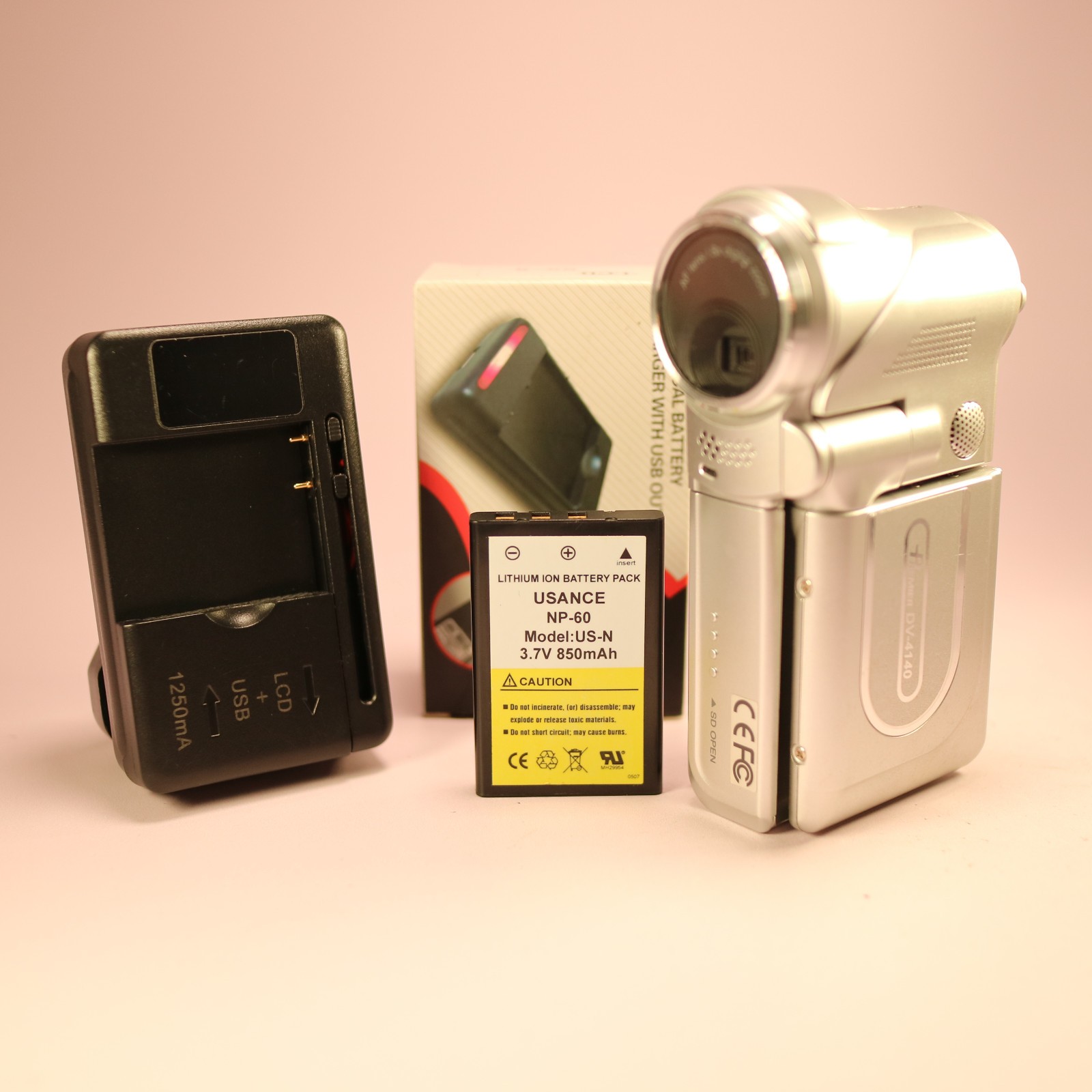 Premier DV-4140 Compact Video Camcorder Silver Tested With Battery and Charger