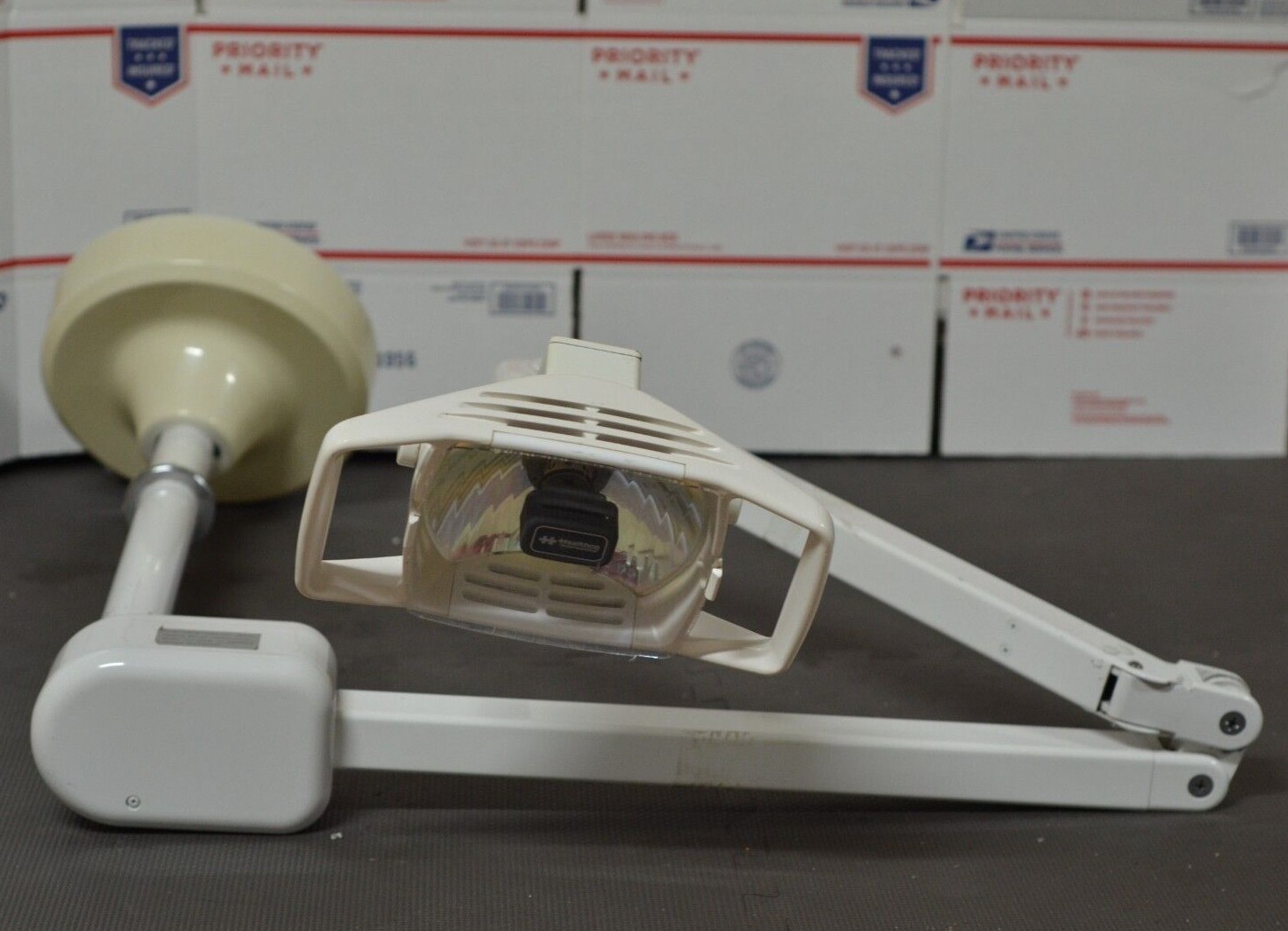 Healthco Celebrity Dental Light Ceiling Mount