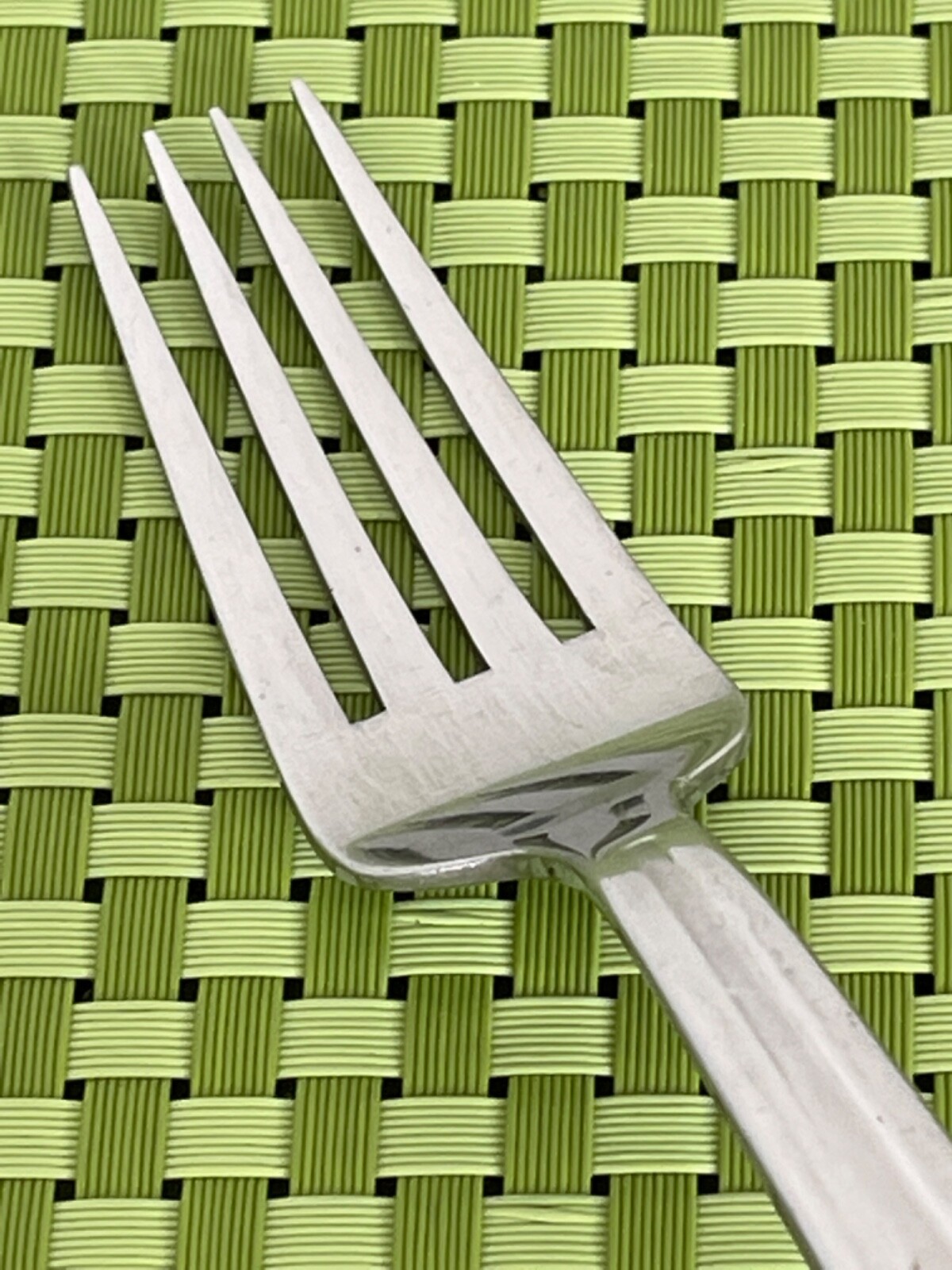 Oneida CIRCUIT Stainless Pierced Glossy Satin Accent Flatware SMART CHOICE A84WU