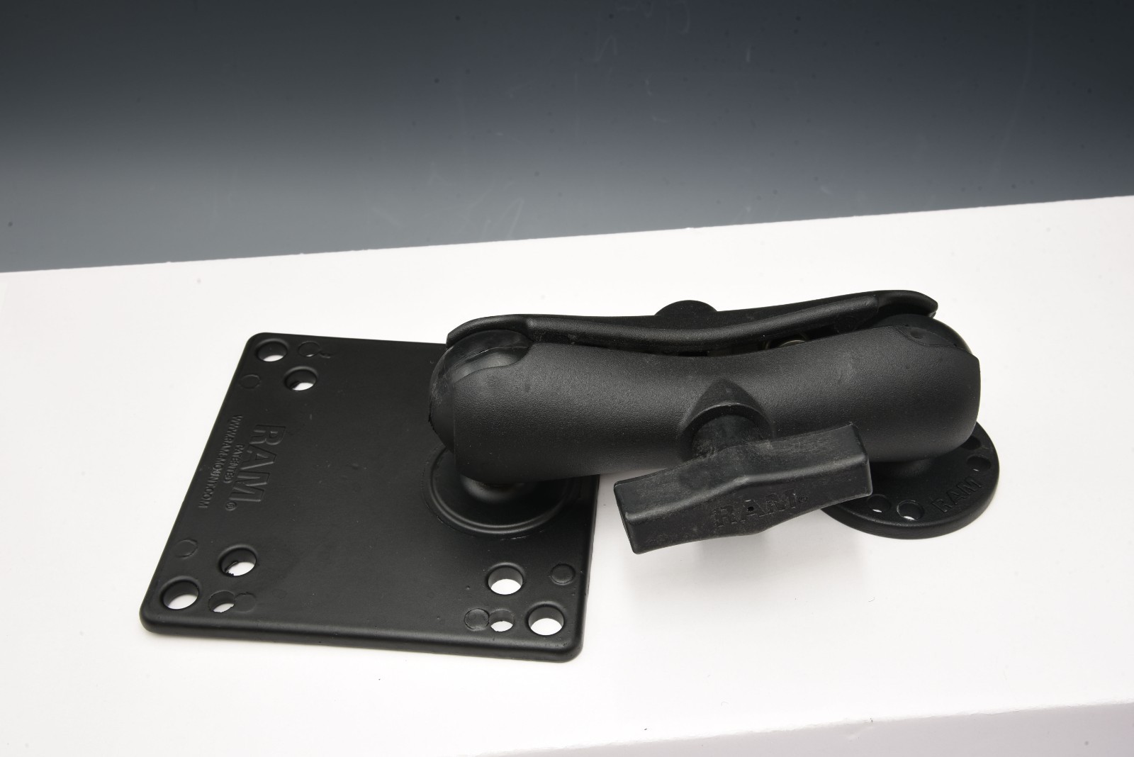 RAM-101U-246 RAM Mount Double Ball Mount with 100x100mm VESA Plate