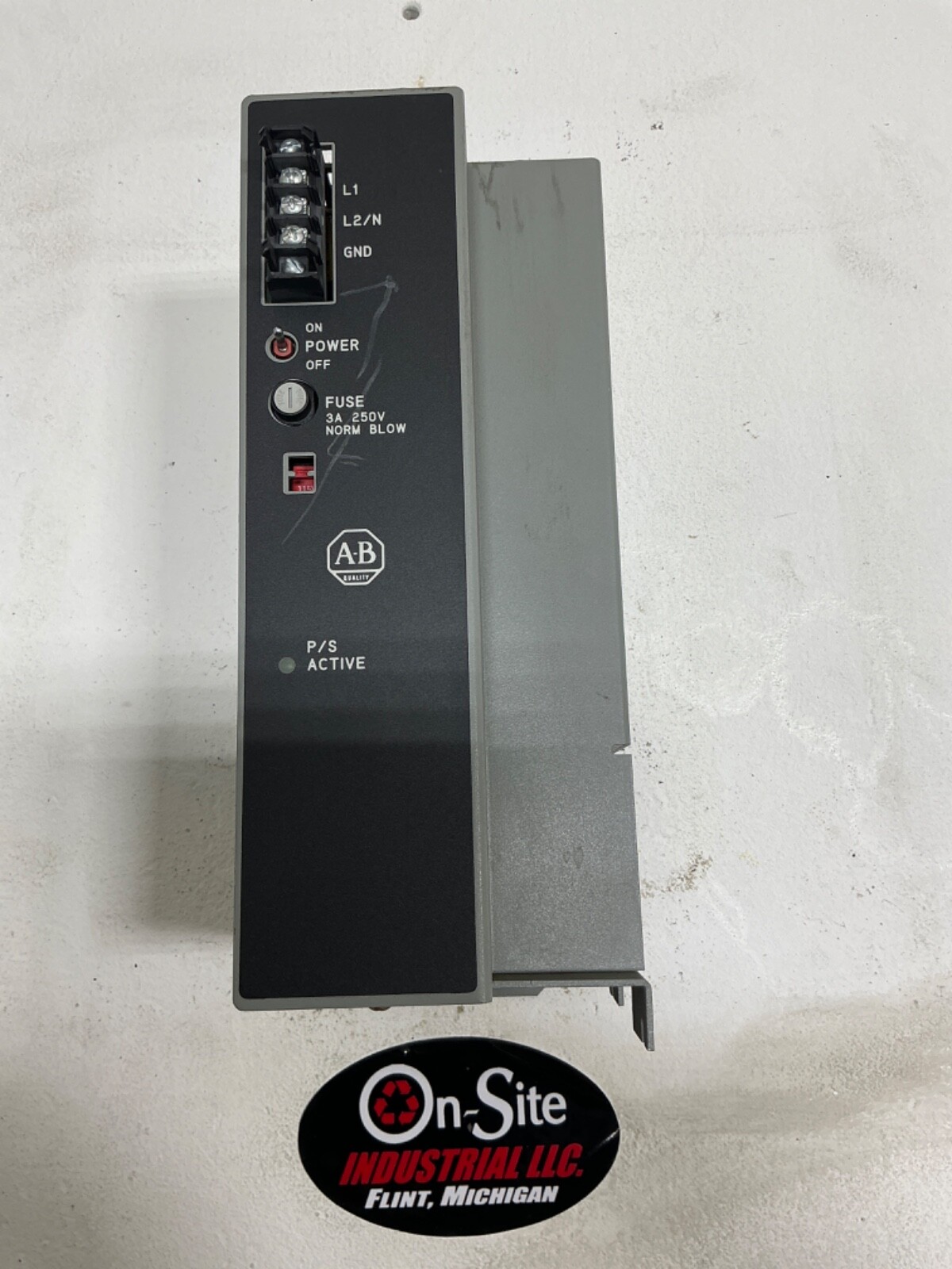 ALLEN-BRADLEY 1771-P7 / B 120/220V POWER SUPPLY MODULE