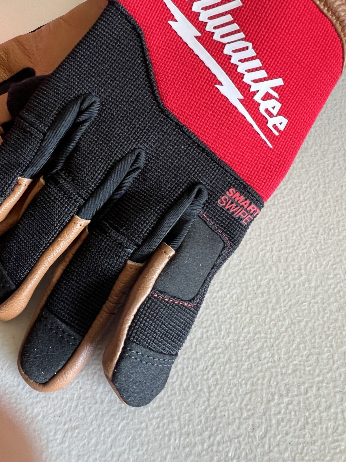 Milwaukee Leather Performance Gloves Size “M”