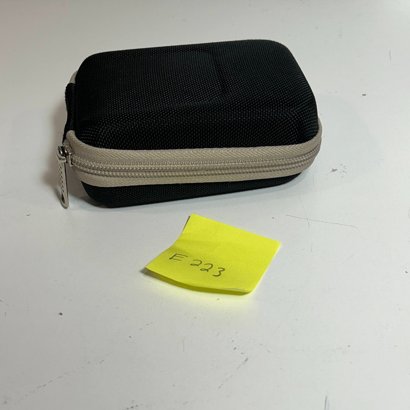 Rangefinder 1200 Yards, Saybien Range Finder  Model SS-1200 W. Case (e223)
