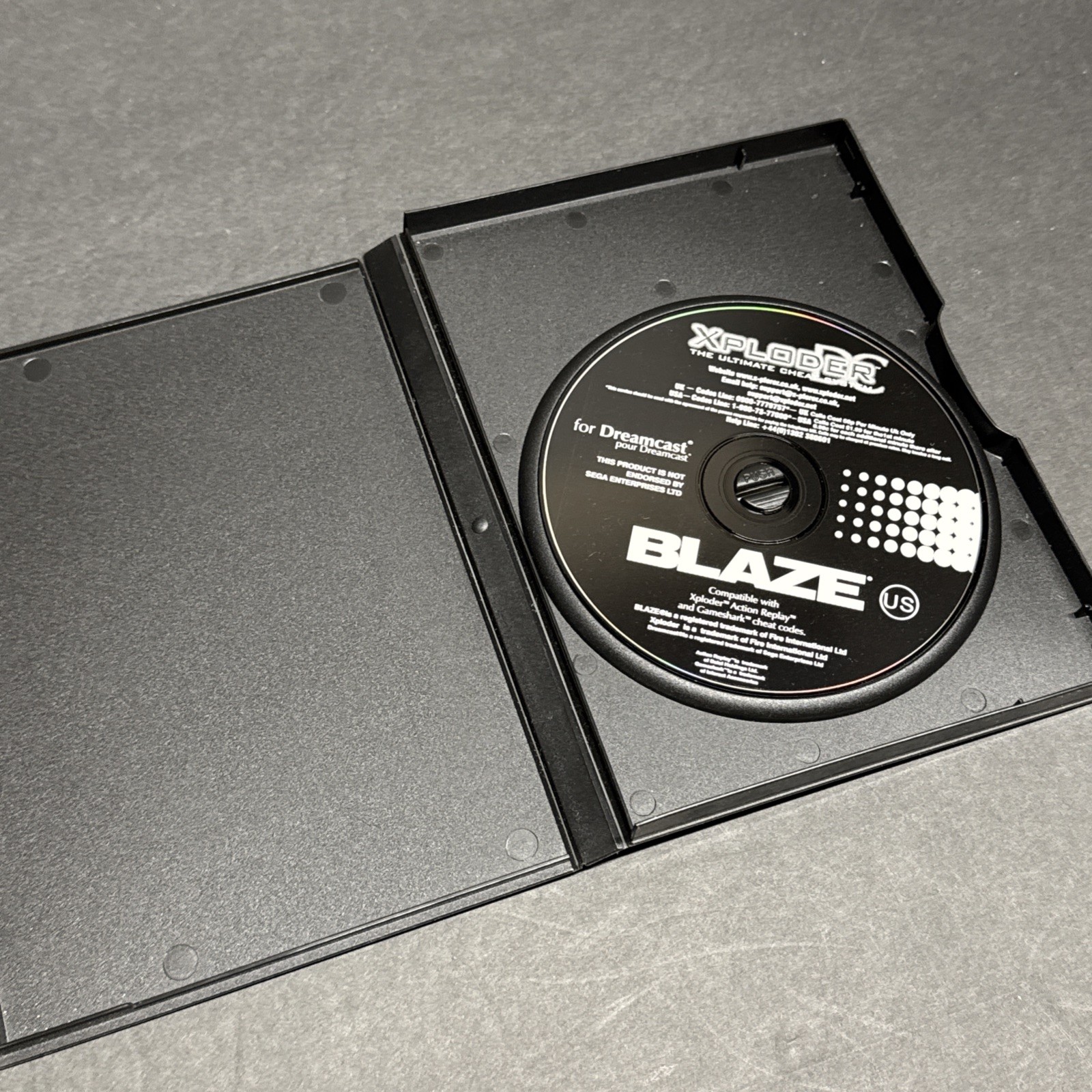 Sega Dreamcast Xploder The Ultimate Cheat System Blaze Game Disc