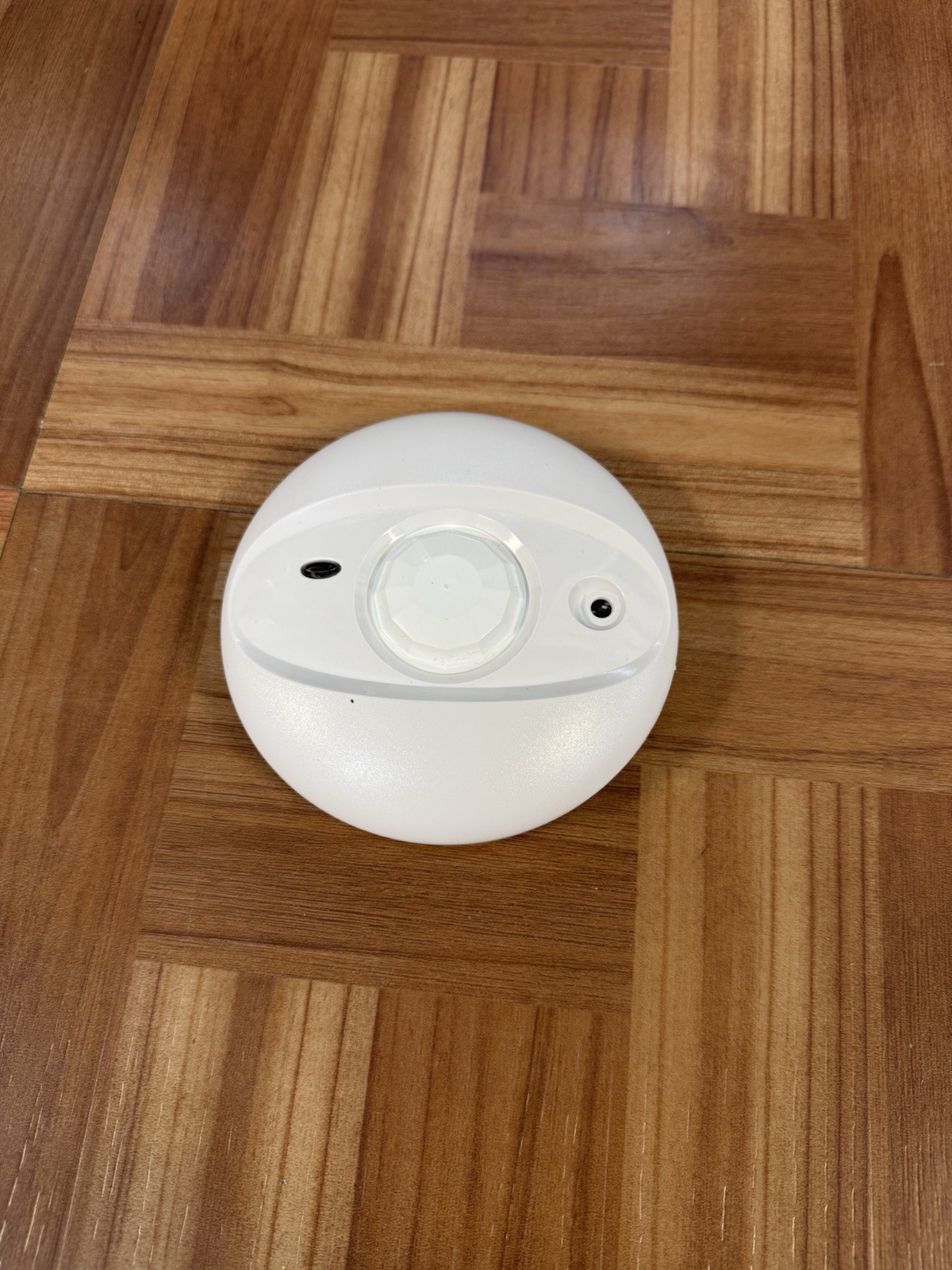 DSC Bravo 5 BV-500 Ceiling-Mount Quad PIR Motion Detector- Good Condition