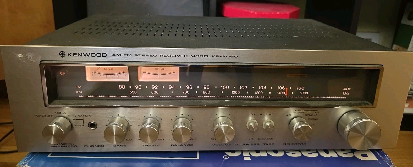 Kenwood KR-3090 Vintage AM-FM Stereo Receiver