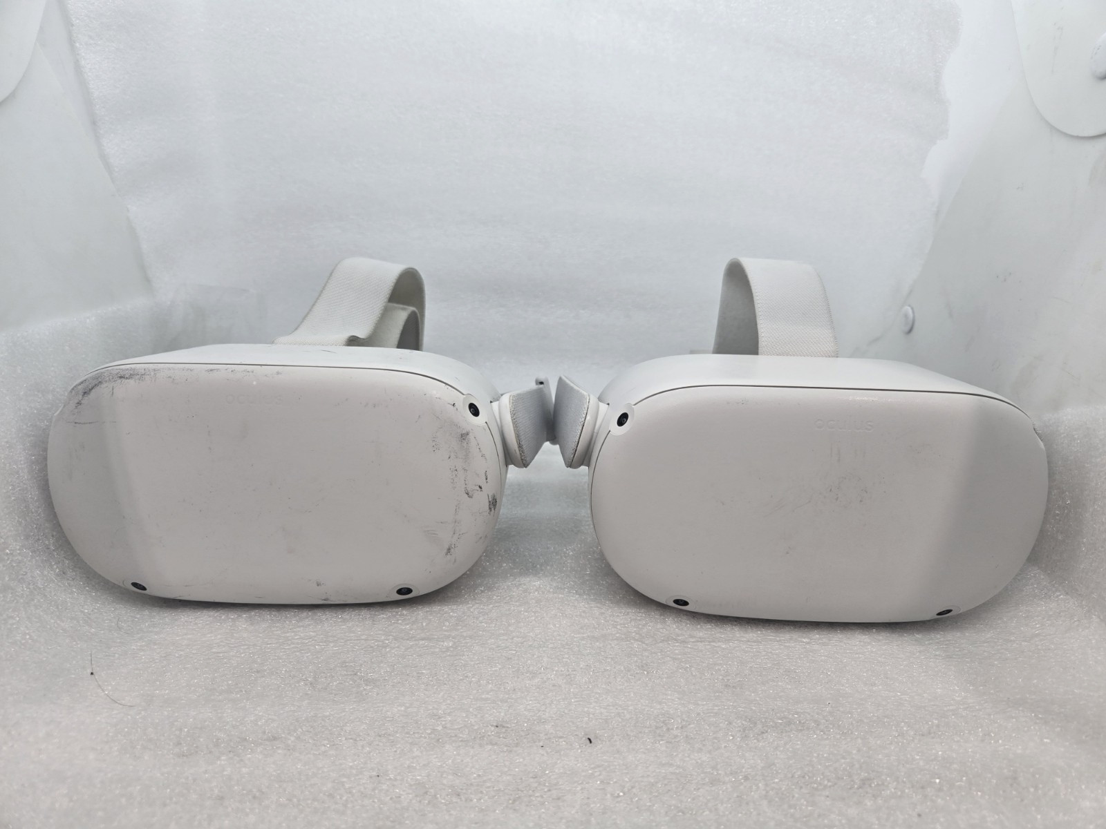(LOT OF 2 ) Oculus Meta Quest 2 VR HEADSET ONLY FAST FREE SHIPPING b