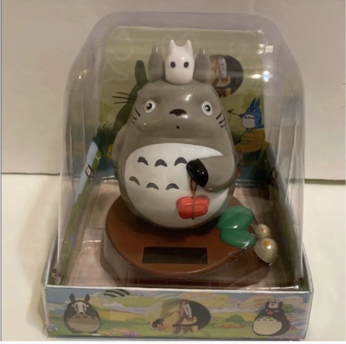 Solar Powered  Dancing Totoro W/ Red Gifts design!!