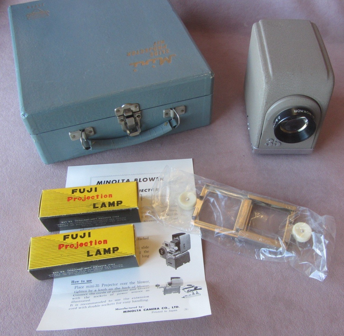 Vtg Minolta Mini 35 Slide Projector Kit W/ Rokkor 75mm f/2.5 Lens w Case Tested