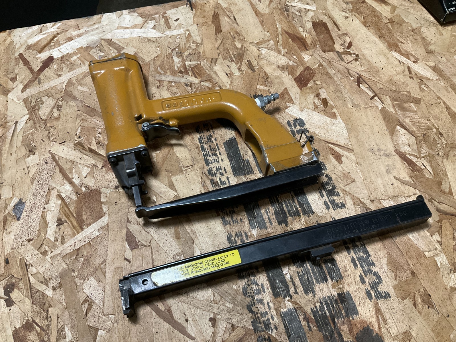 Bostitch P50 Pneumatic Stapler Industrial Heavy Duty P50 Series Air Tool NICE