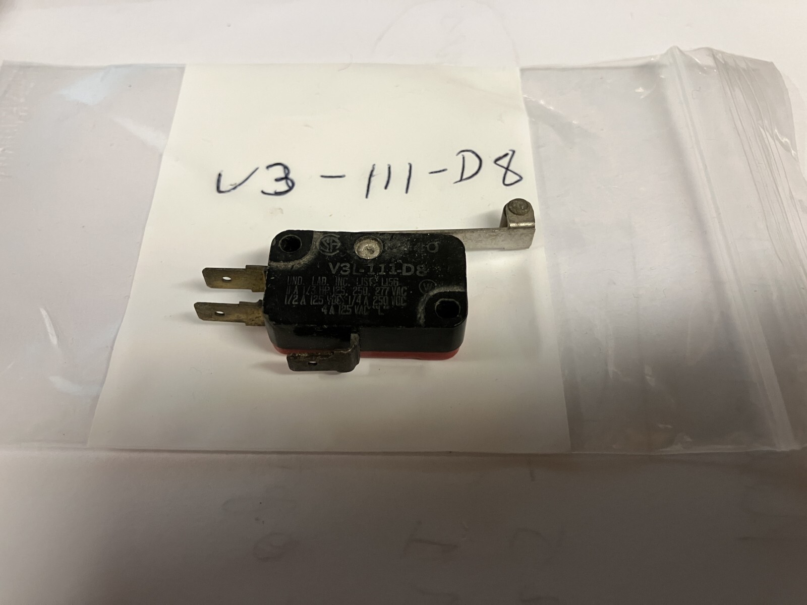 Honeywell Microswitch V3L-111-D8 New NOS