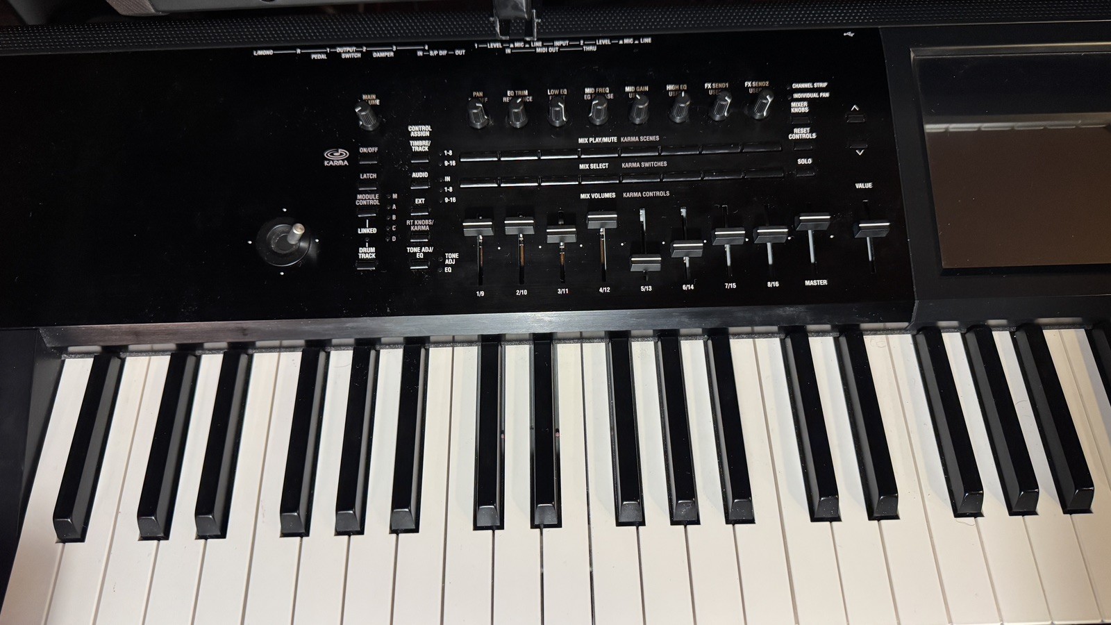 Korg KRONOS 2 88 key Keyboard Workstation Synthesizer