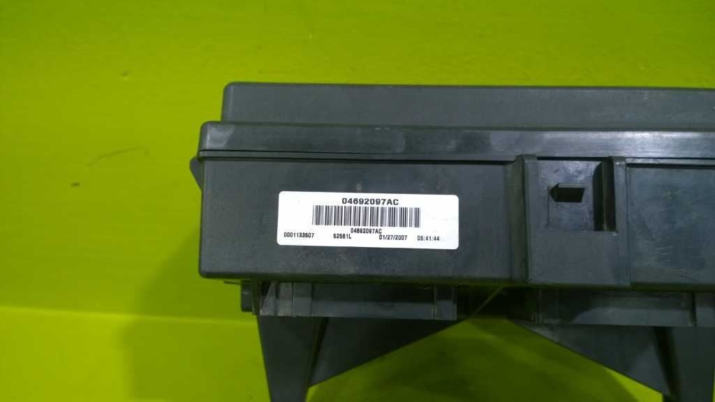 07 08 09 DURANGO ENGINE FUSE RELAY BOX OEM 3253-38