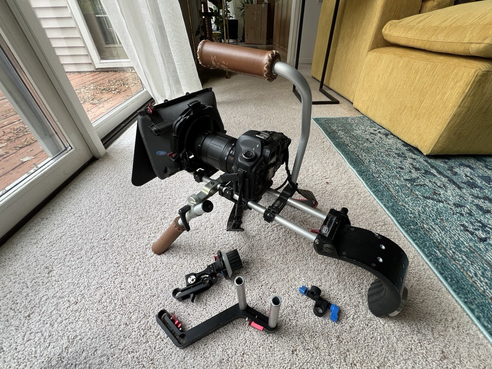 VOCAS DSLR Rig Kit – Professional Shoulder Mount Support System w/ Accessories
