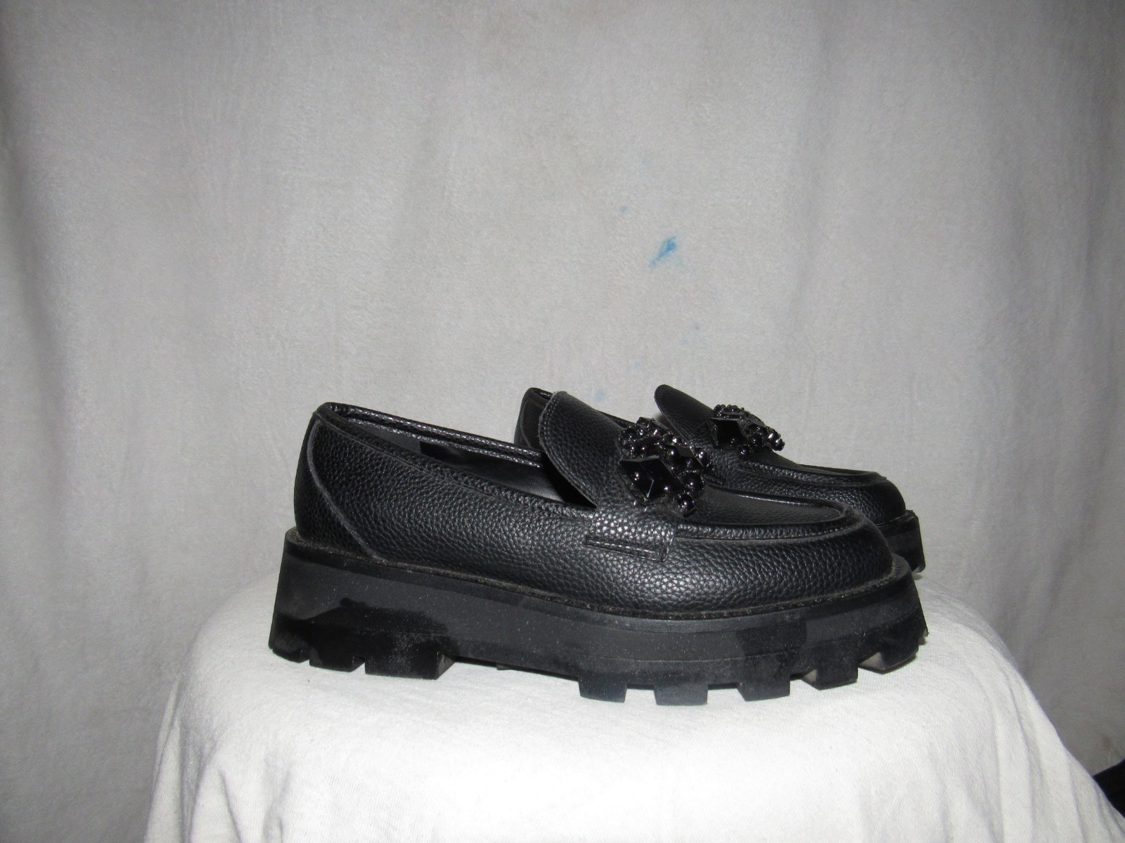 Elegant studed Loafers